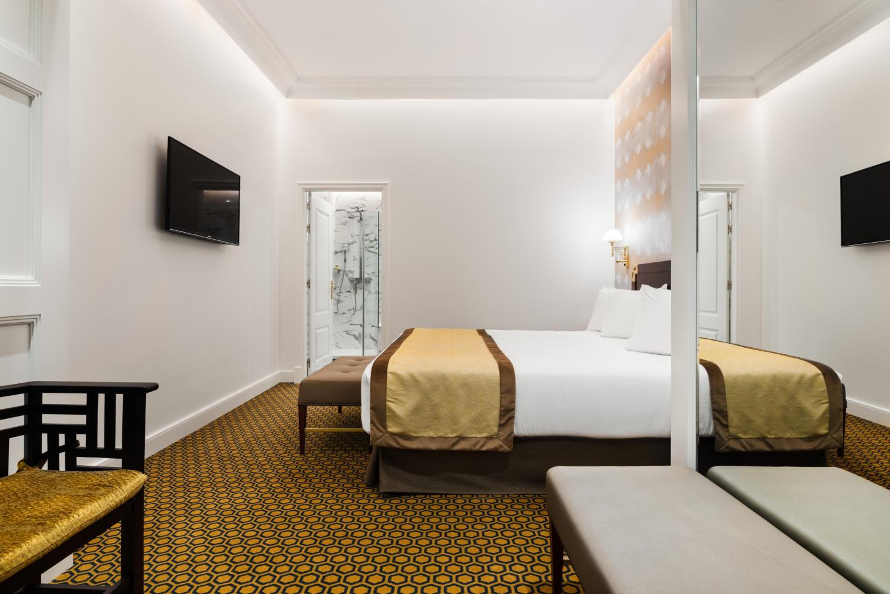 Twin Room - Photo 1