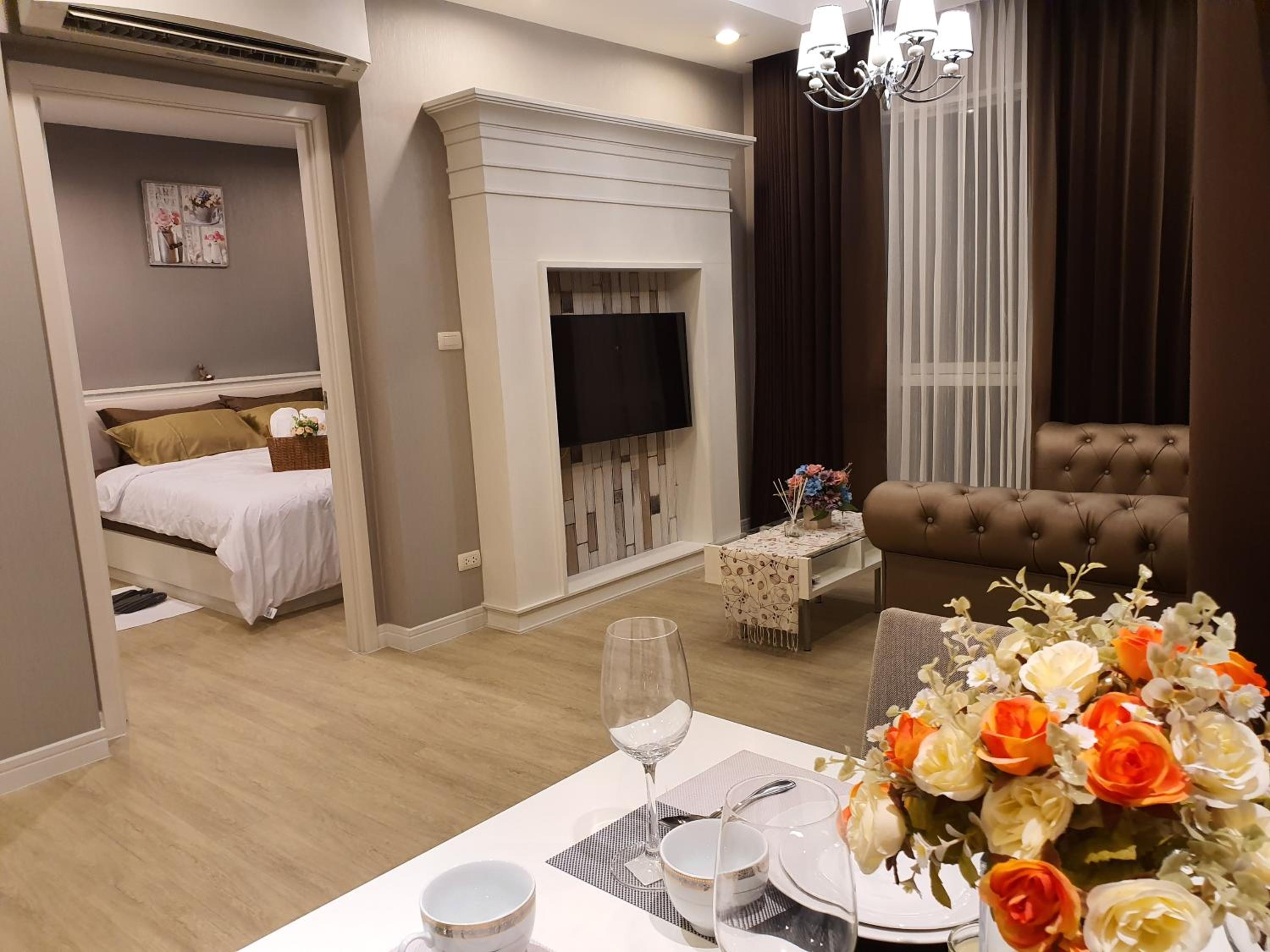 One-Bedroom Apartment