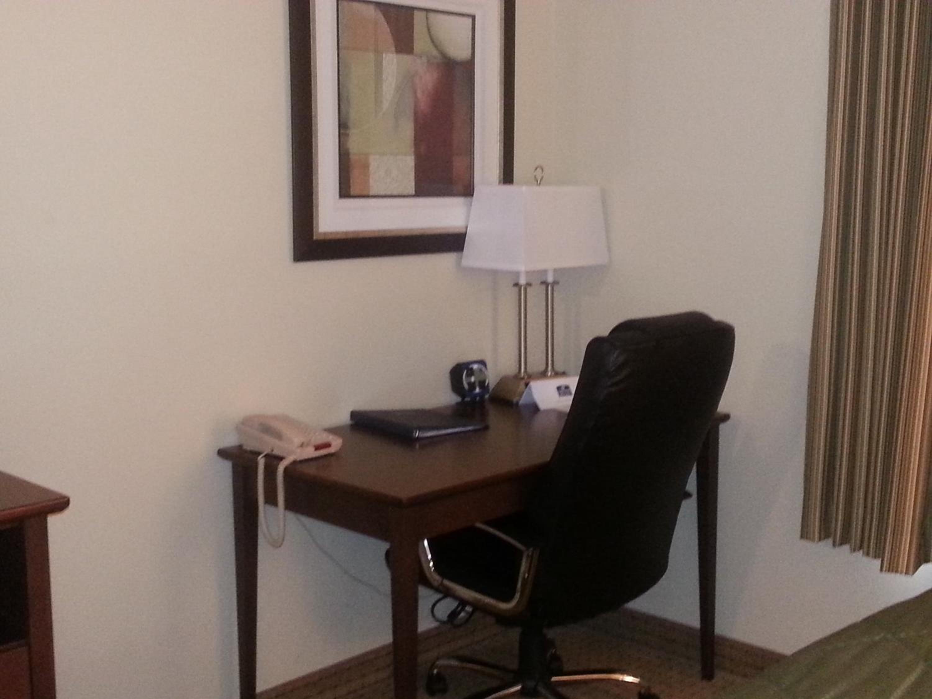 King Room - Non-Smoking - Photo 3