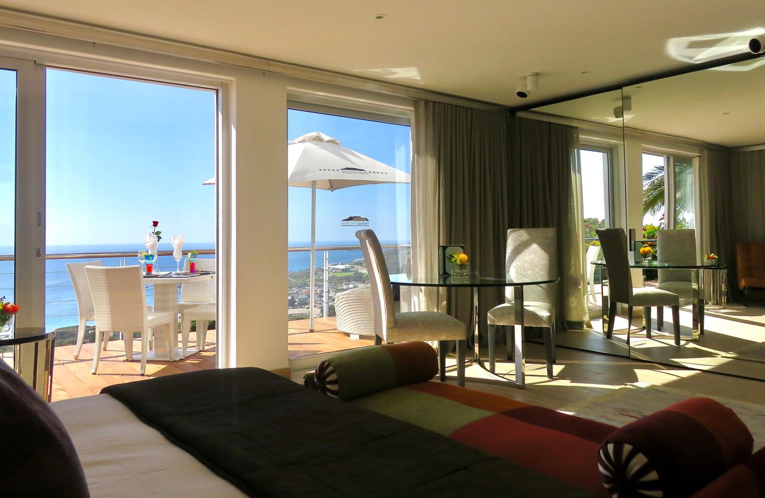 Deluxe Suite with Private Terrace and Sea View - Penthouse Suite  - Photo 7