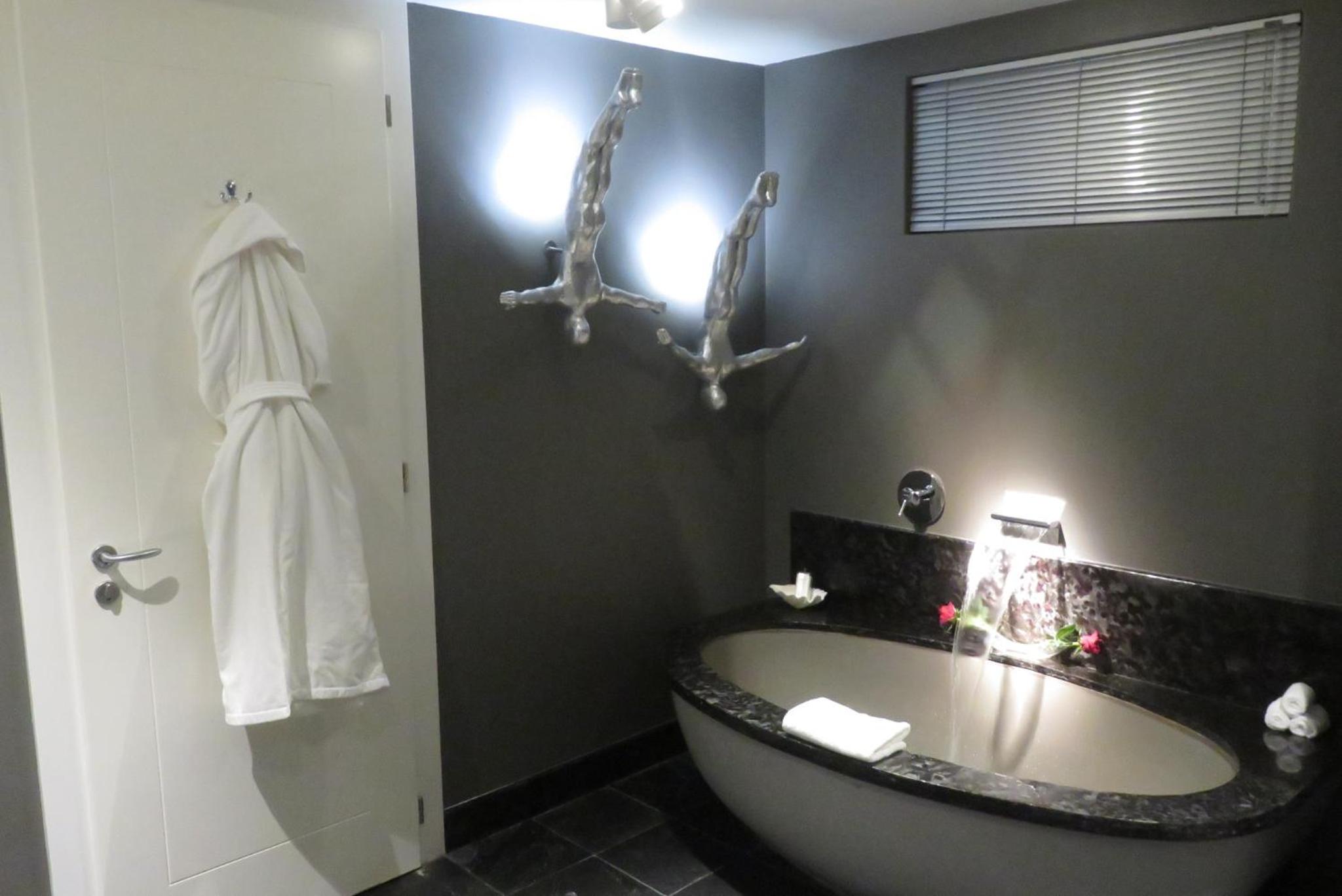 Deluxe Suite with Private Terrace and Sea View - Penthouse Suite  - Photo 5