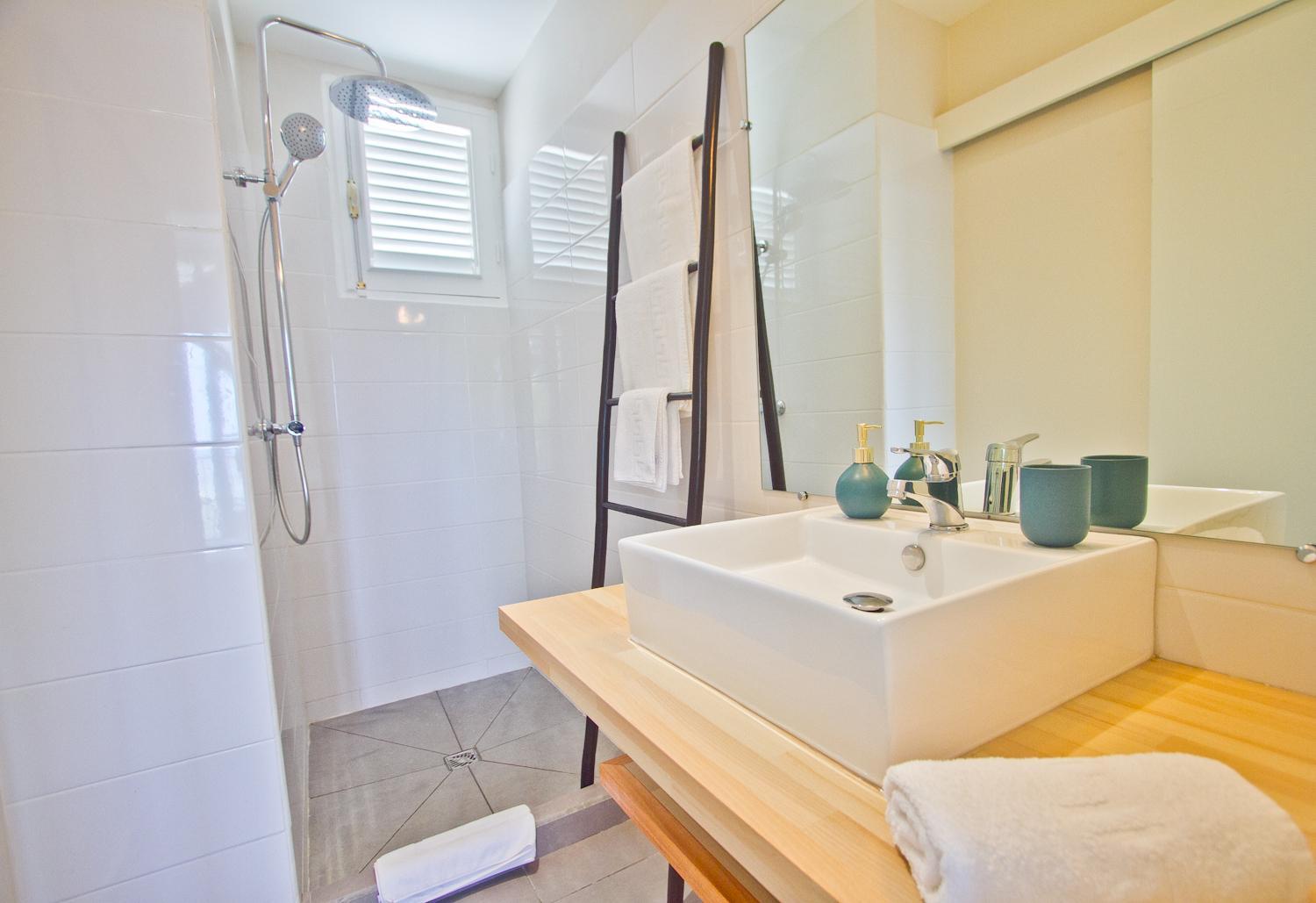 Studio Apartment with Sea View - Photo 19
