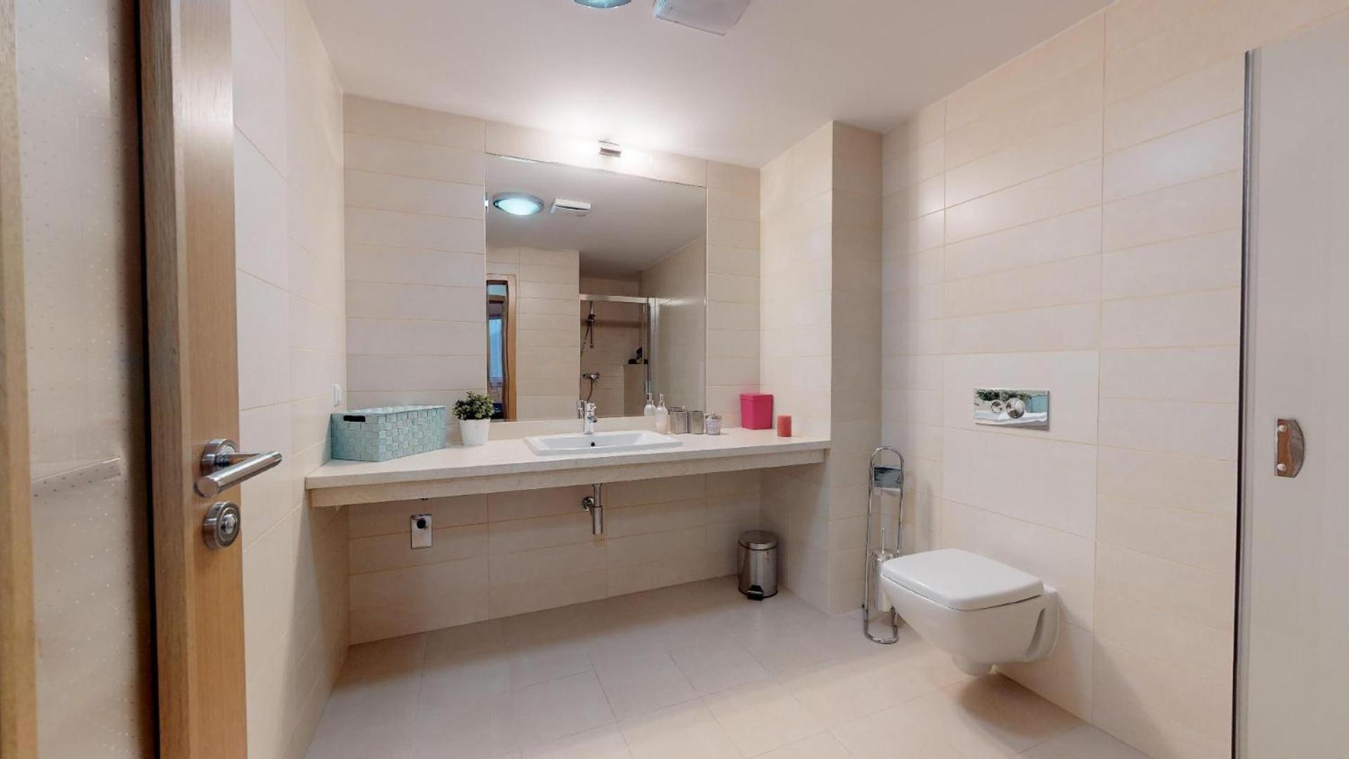 One-Bedroom Apartment - Photo 4