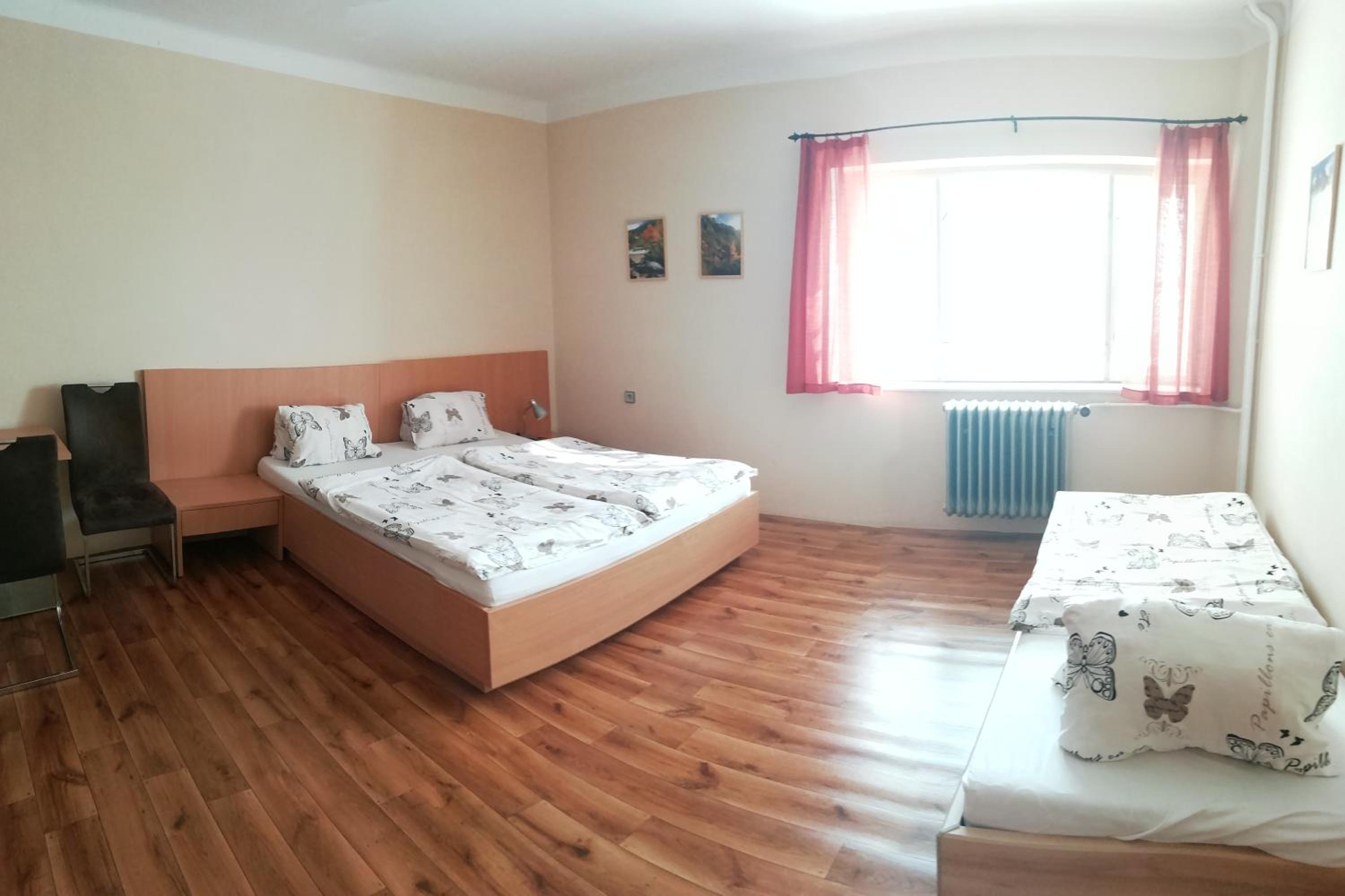 Triple Room with Private Bathroom - Photo 1