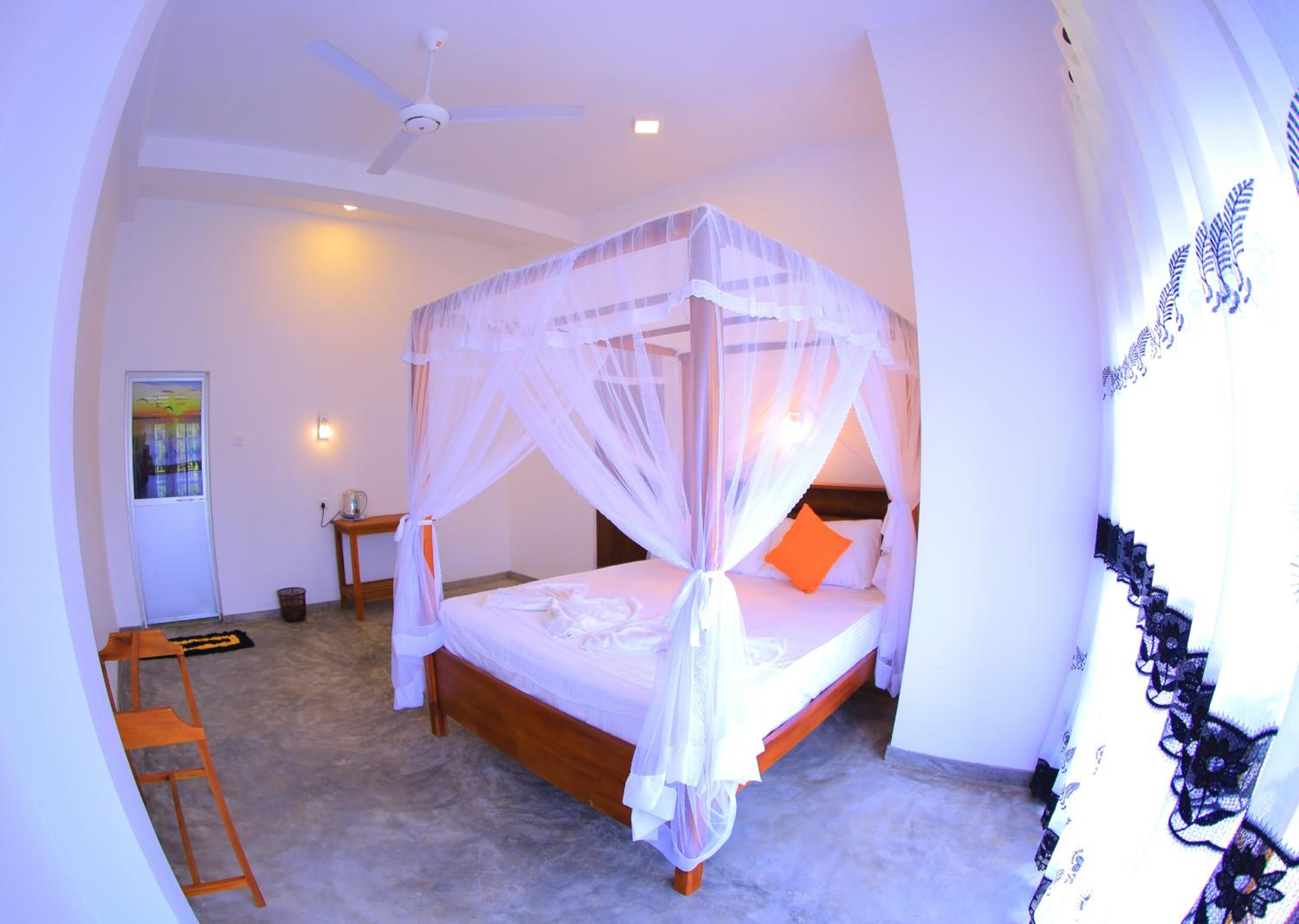 Deluxe Double Room with Balcony photo 2