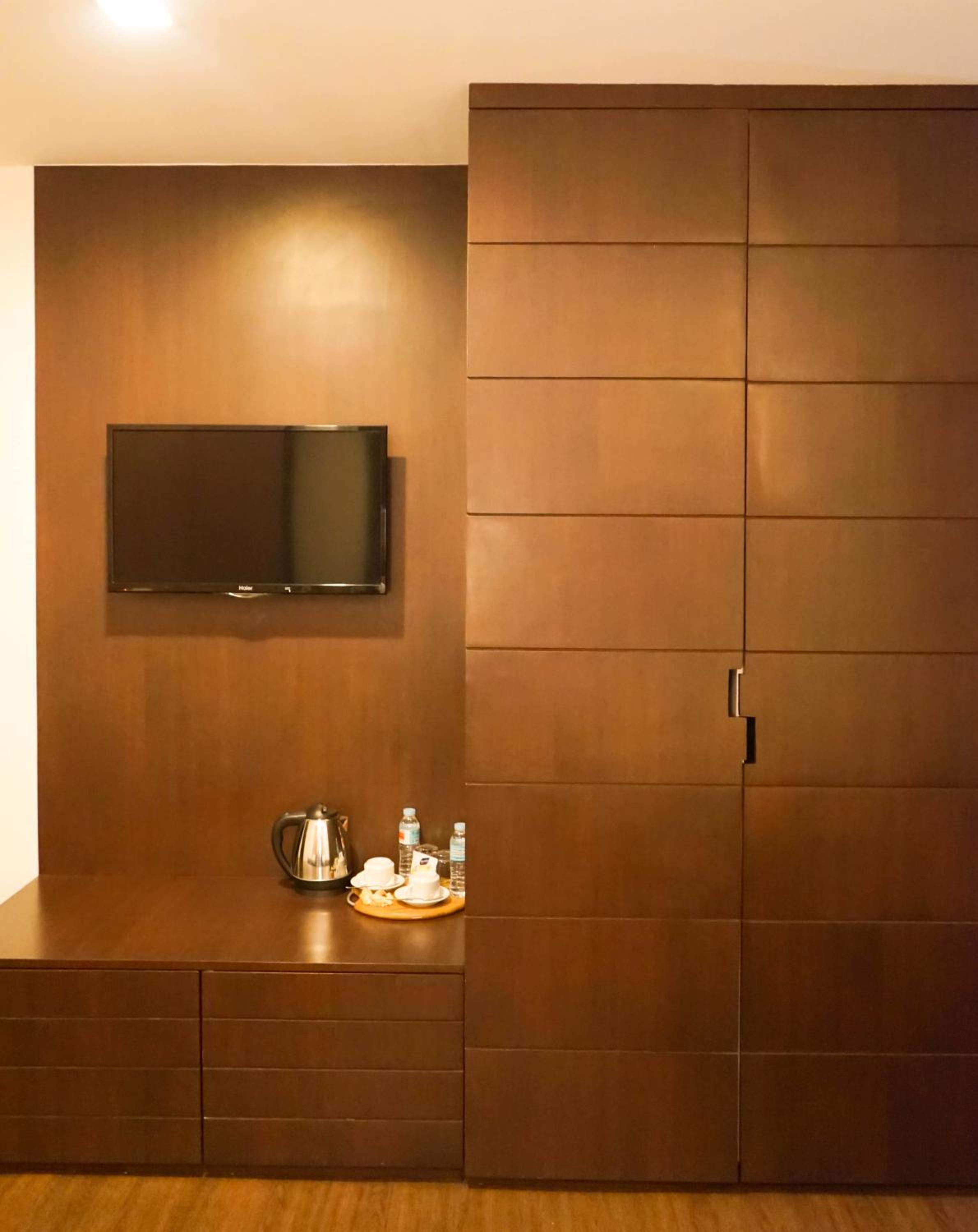Premier Twin Room photo 3