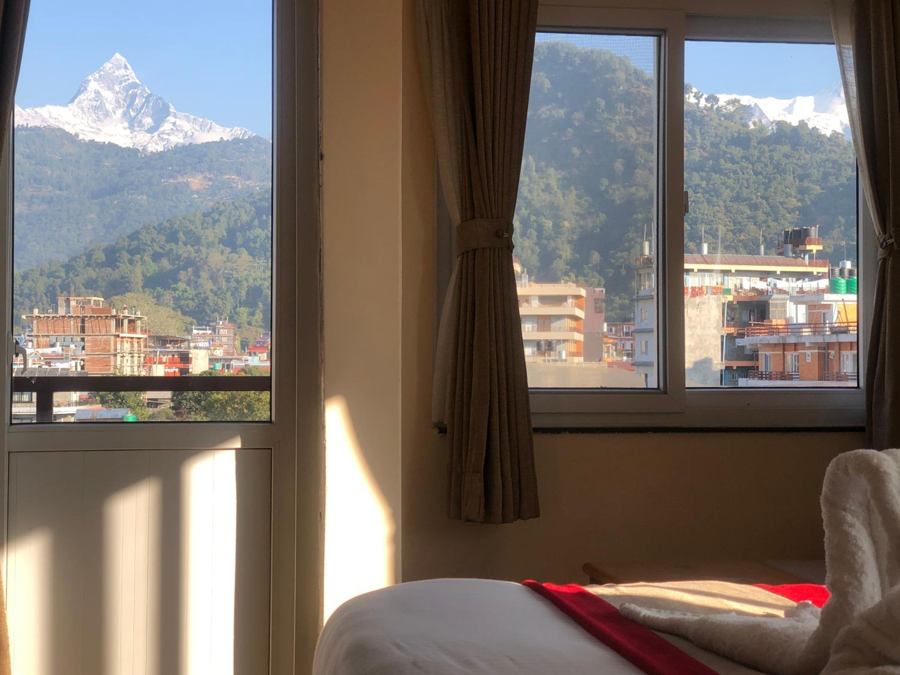 Deluxe Double or Twin Room with Mountain View