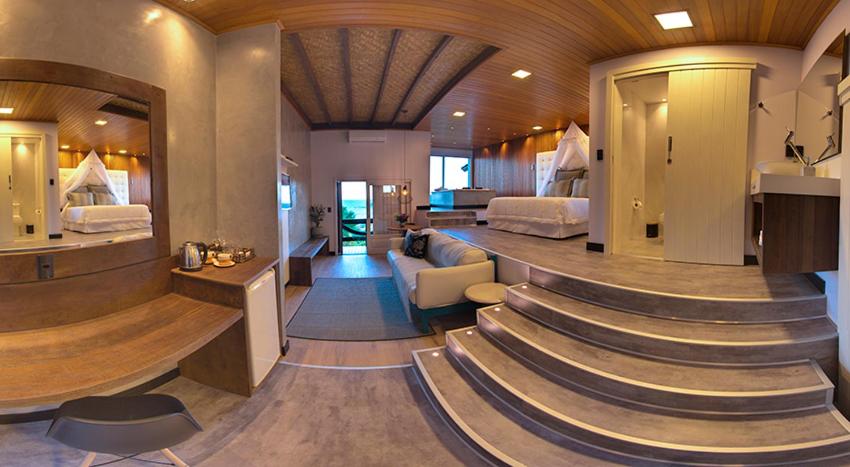 Luxury Suite with Spa Bath photo 3