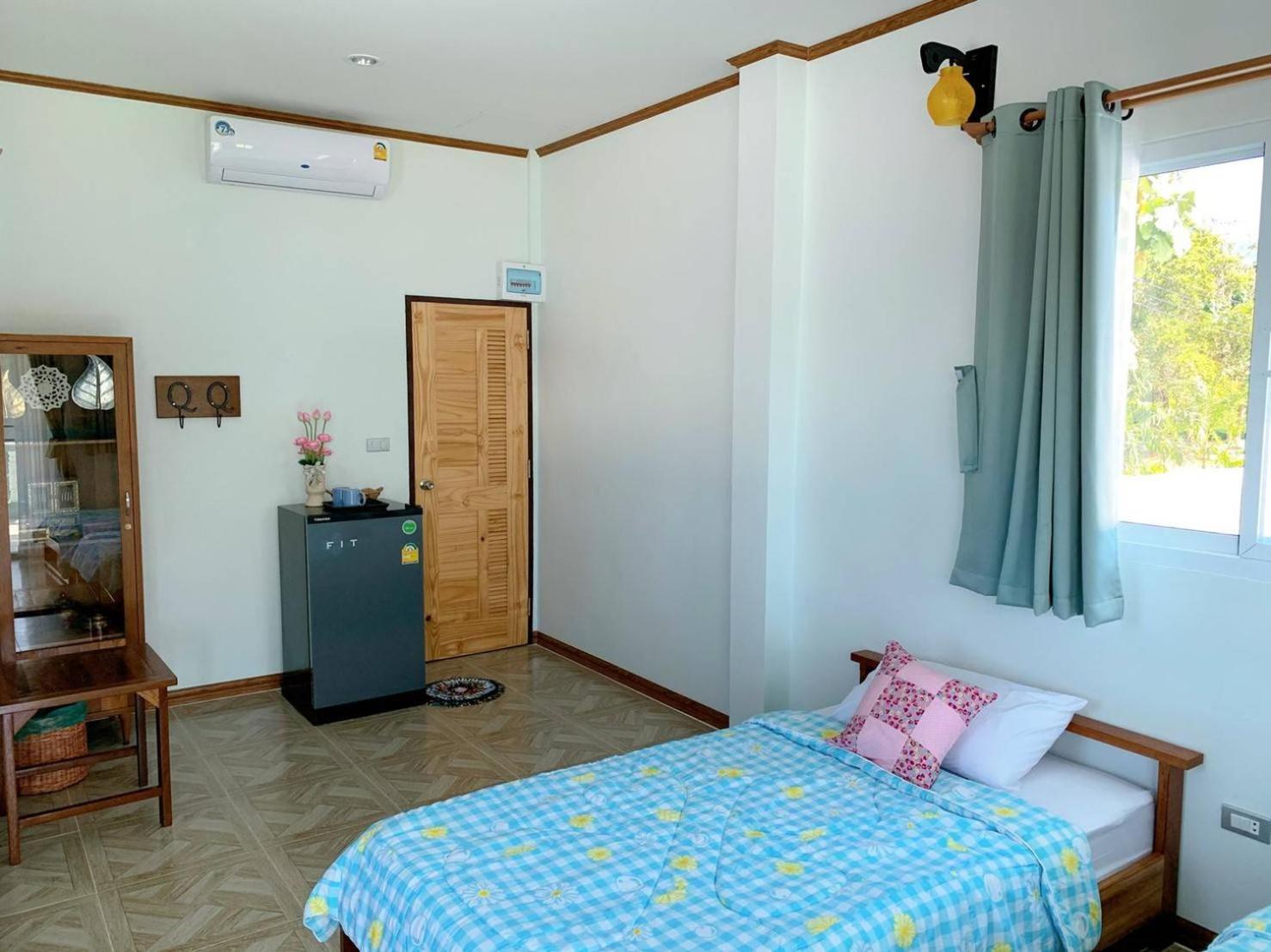 Comfort Triple Room with Shower - Photo 7