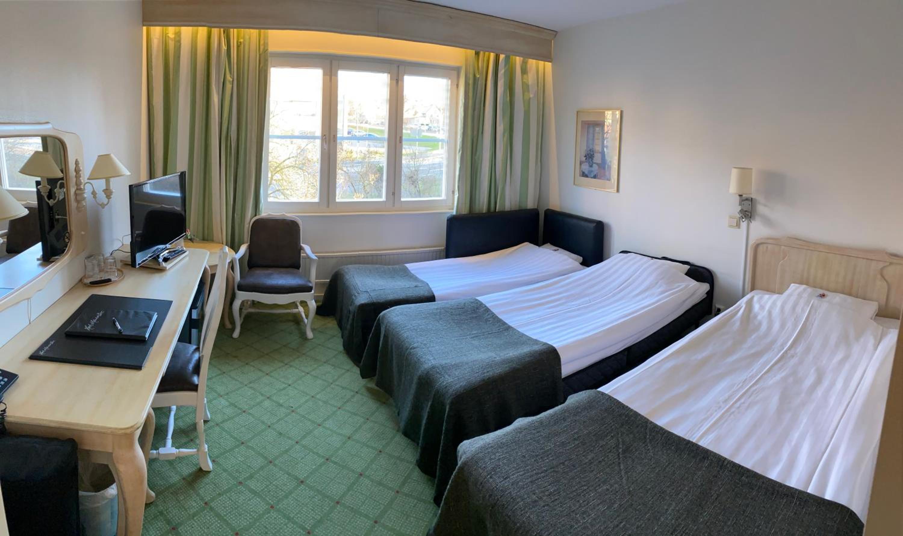 Economy Triple Room - Photo 1