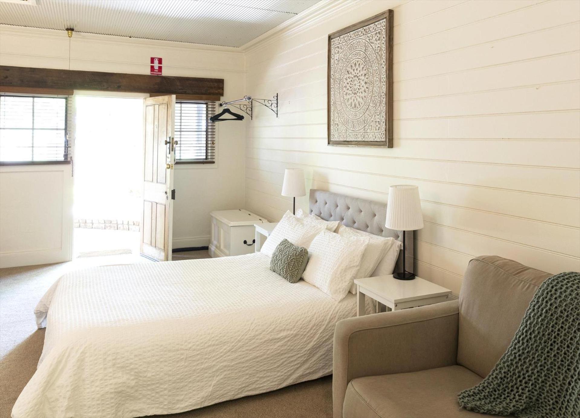 Cottage Room 2 photo 3