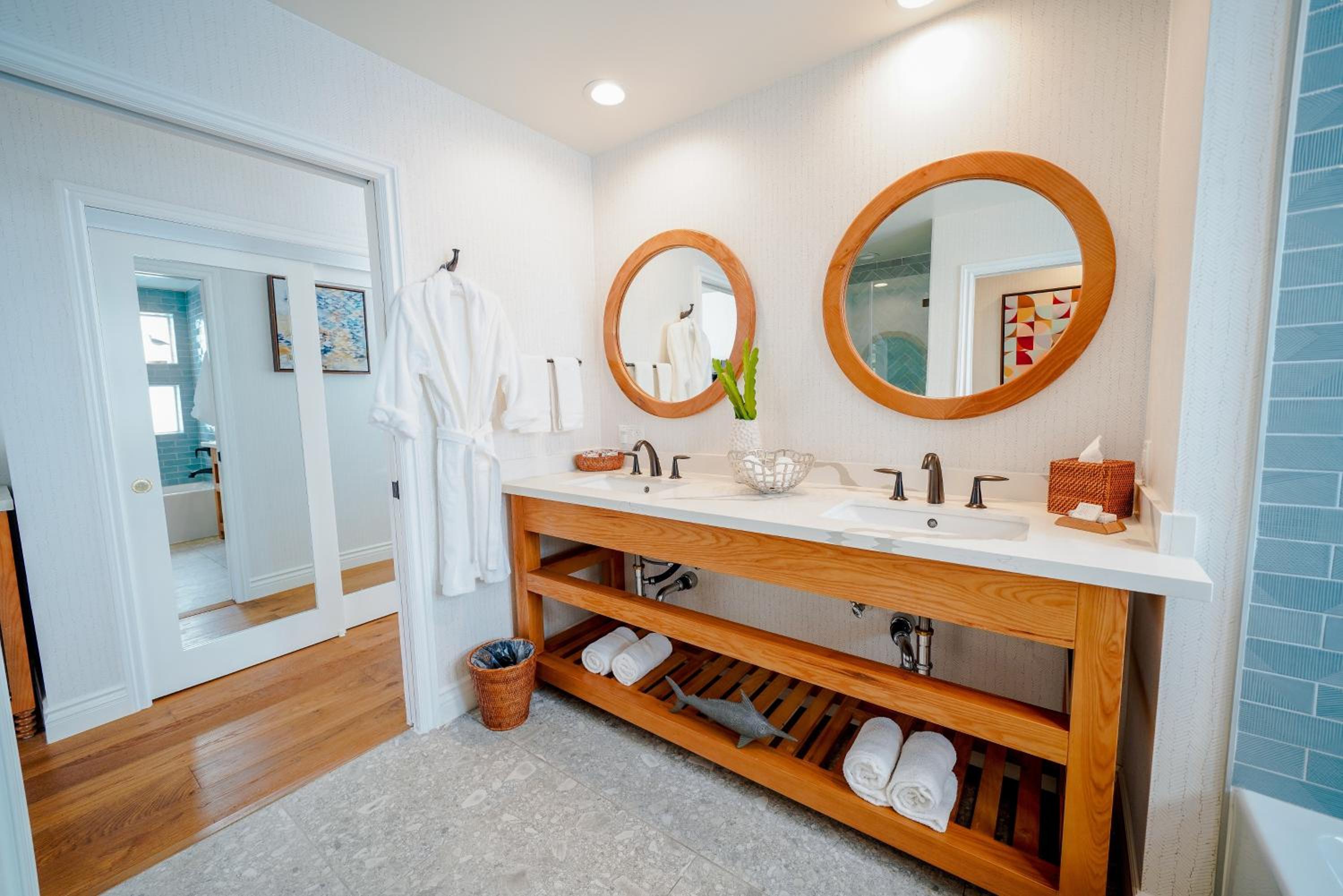 King Suite with Ocean View - Photo 12