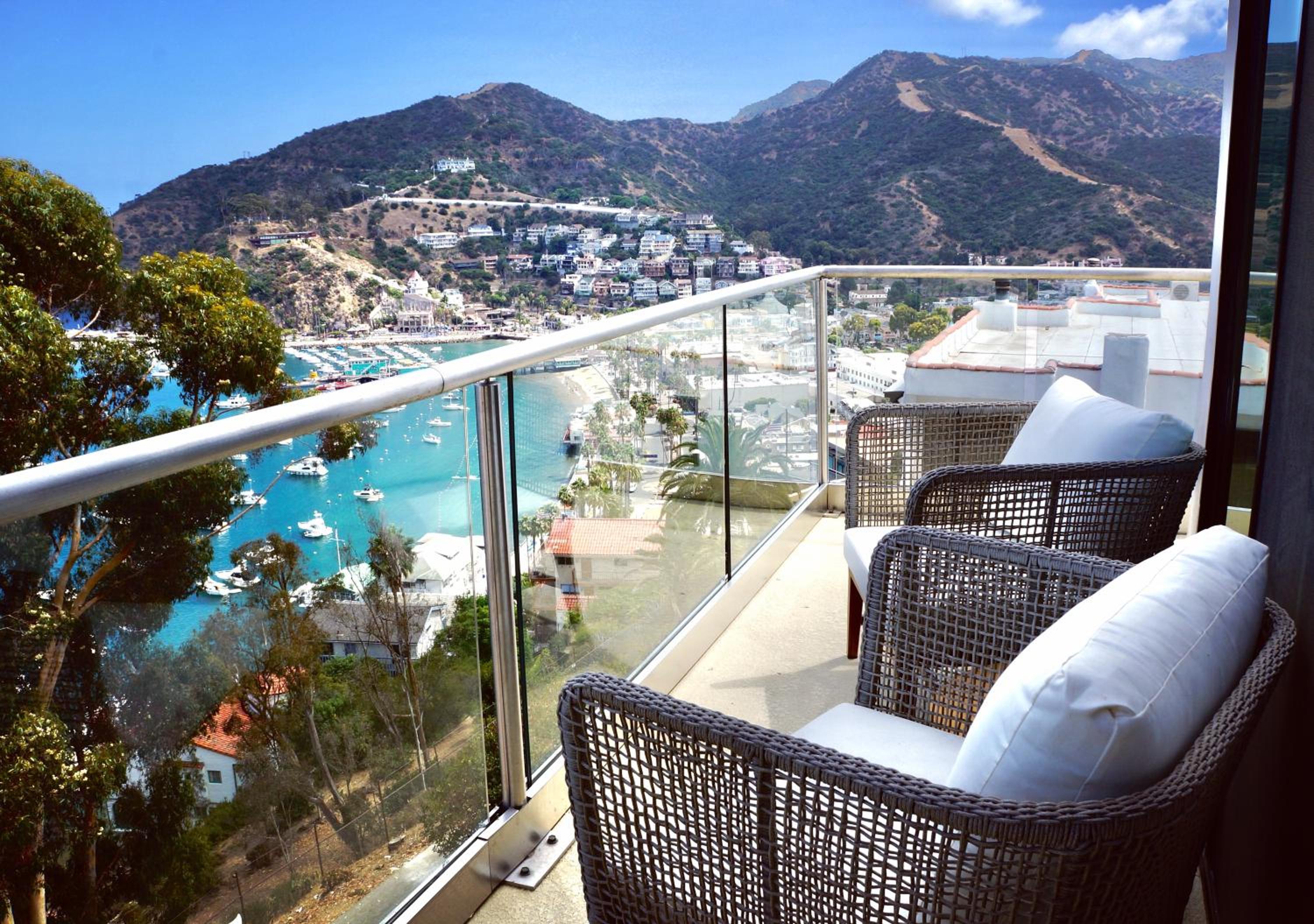 King Suite with Pool View - Photo 4