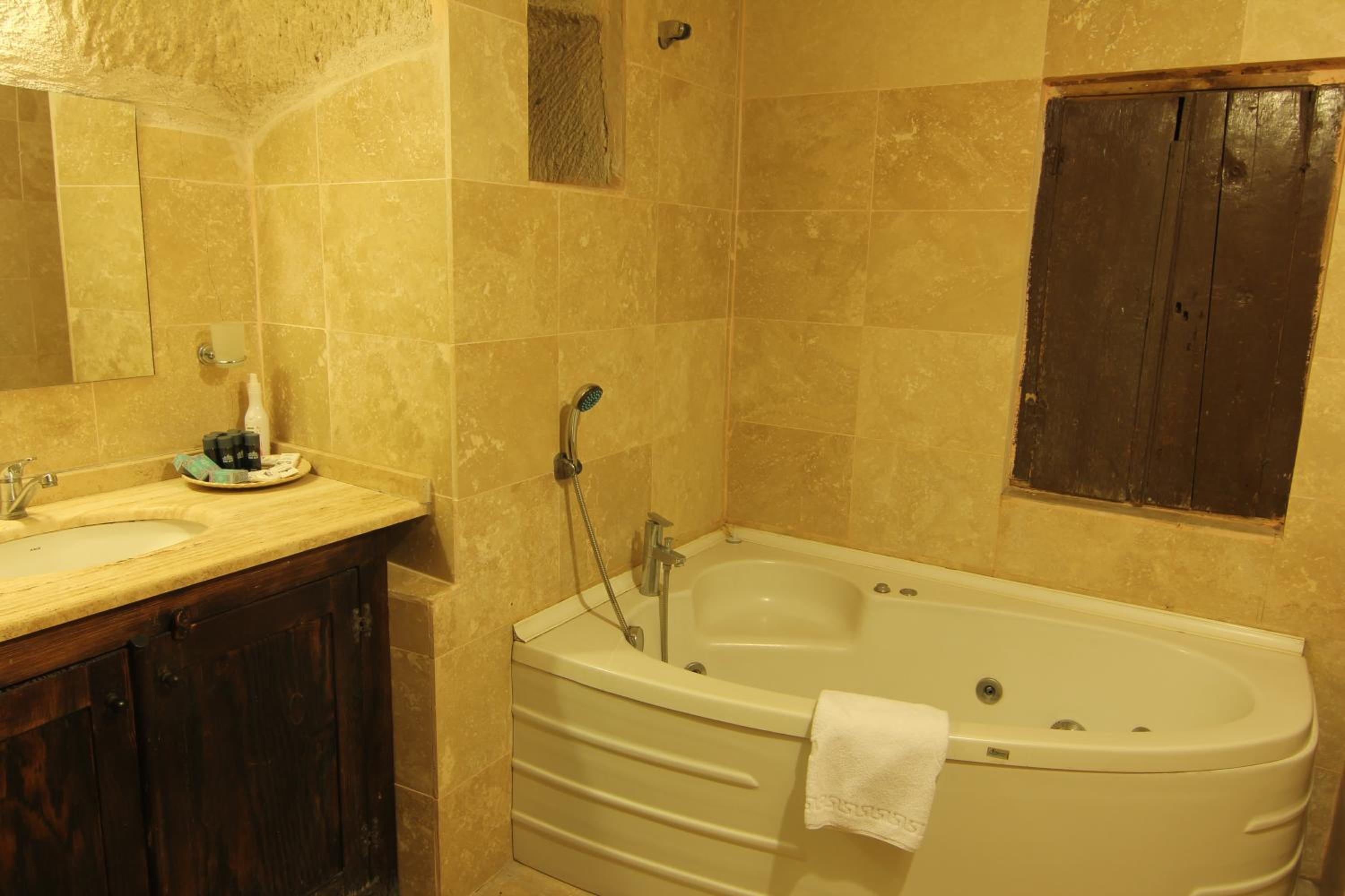 Deluxe Suite photo 2