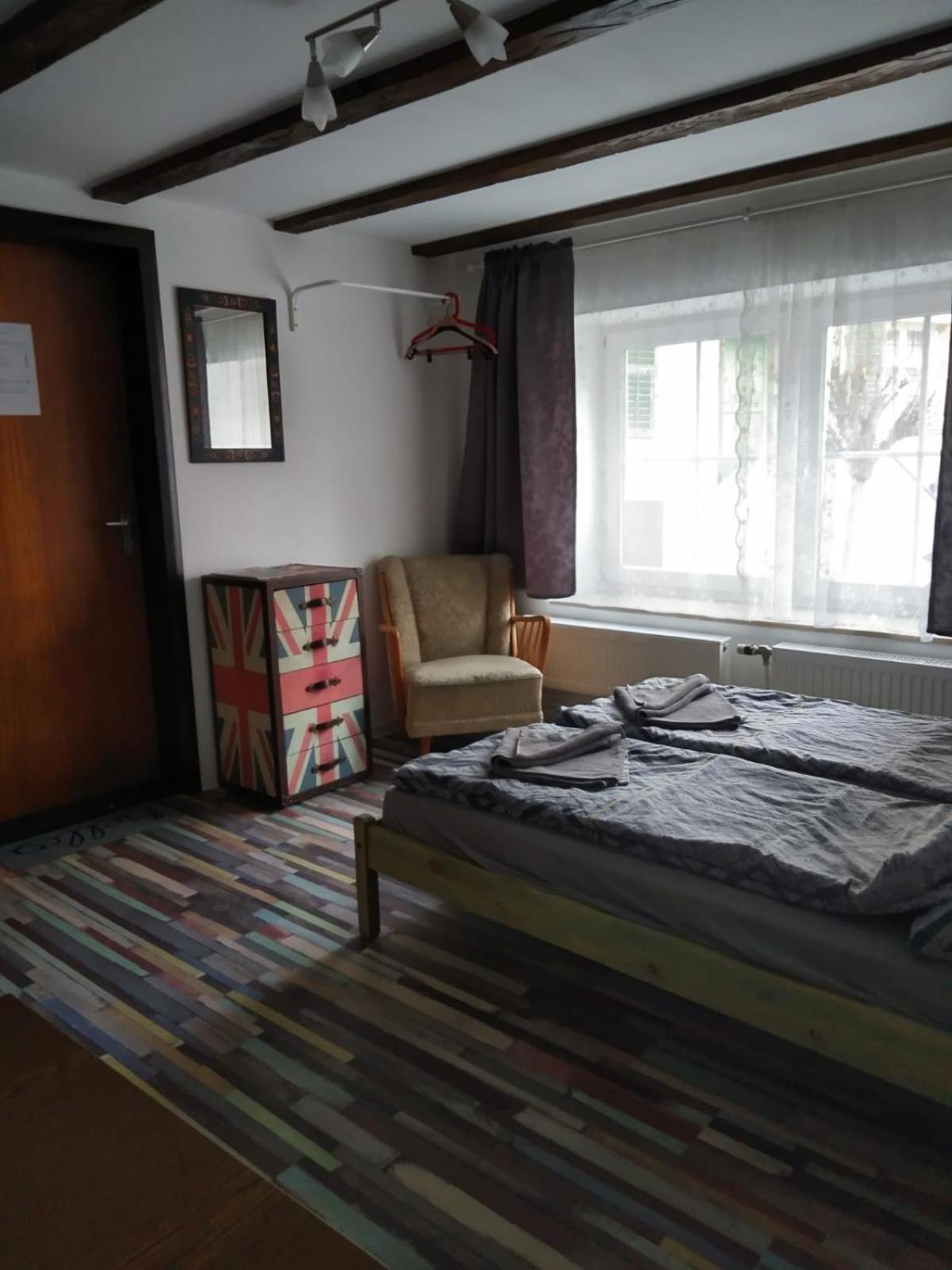 Double Studio with Private Bathroom and Kitchen - Photo 1