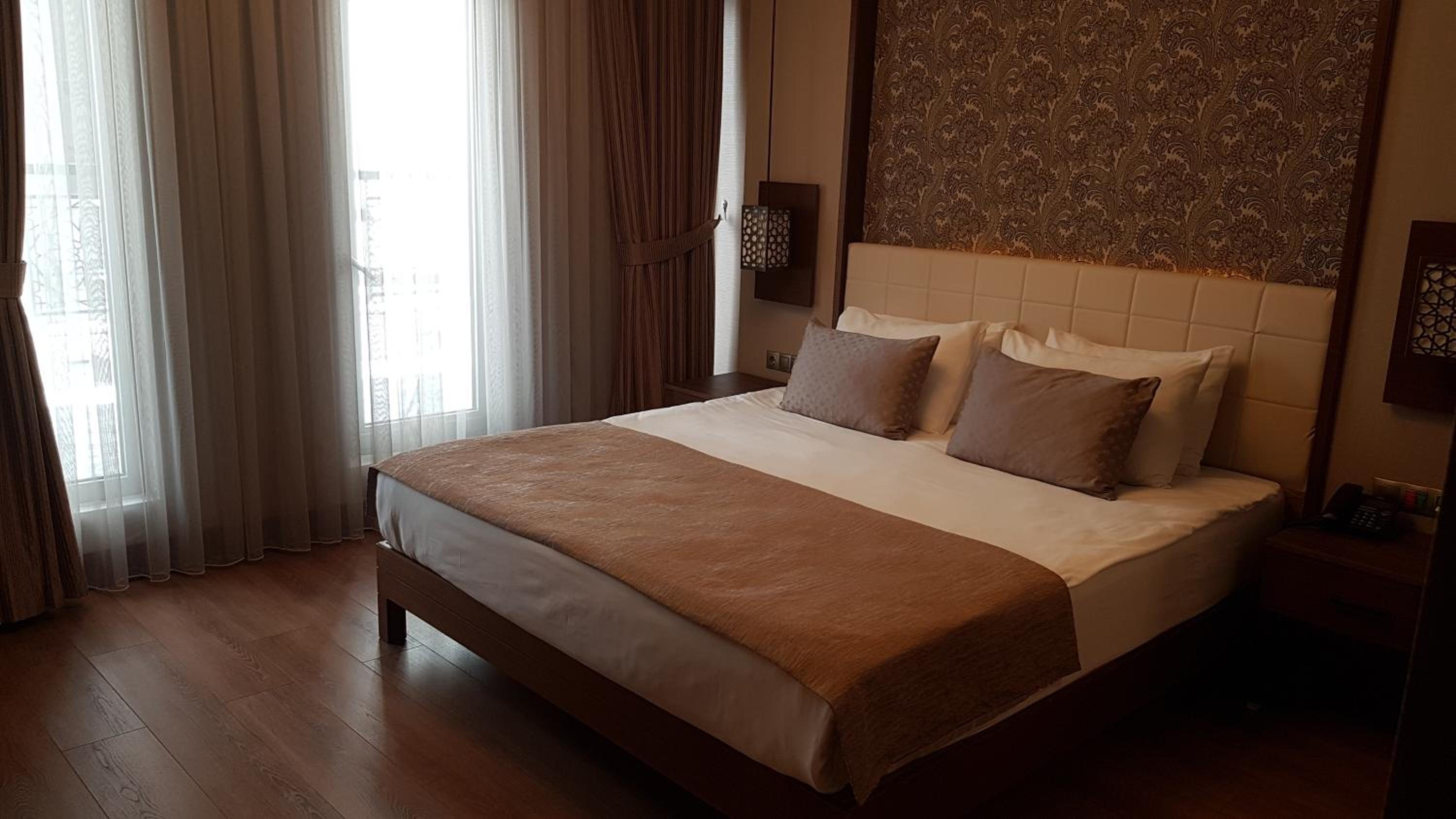 Suite with Balcony photo 1