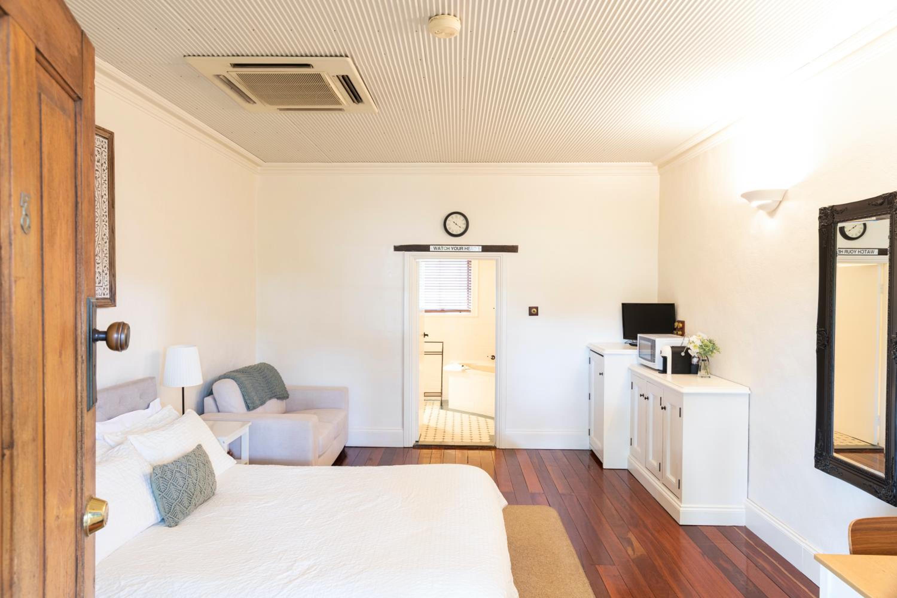 Cottage Room 2