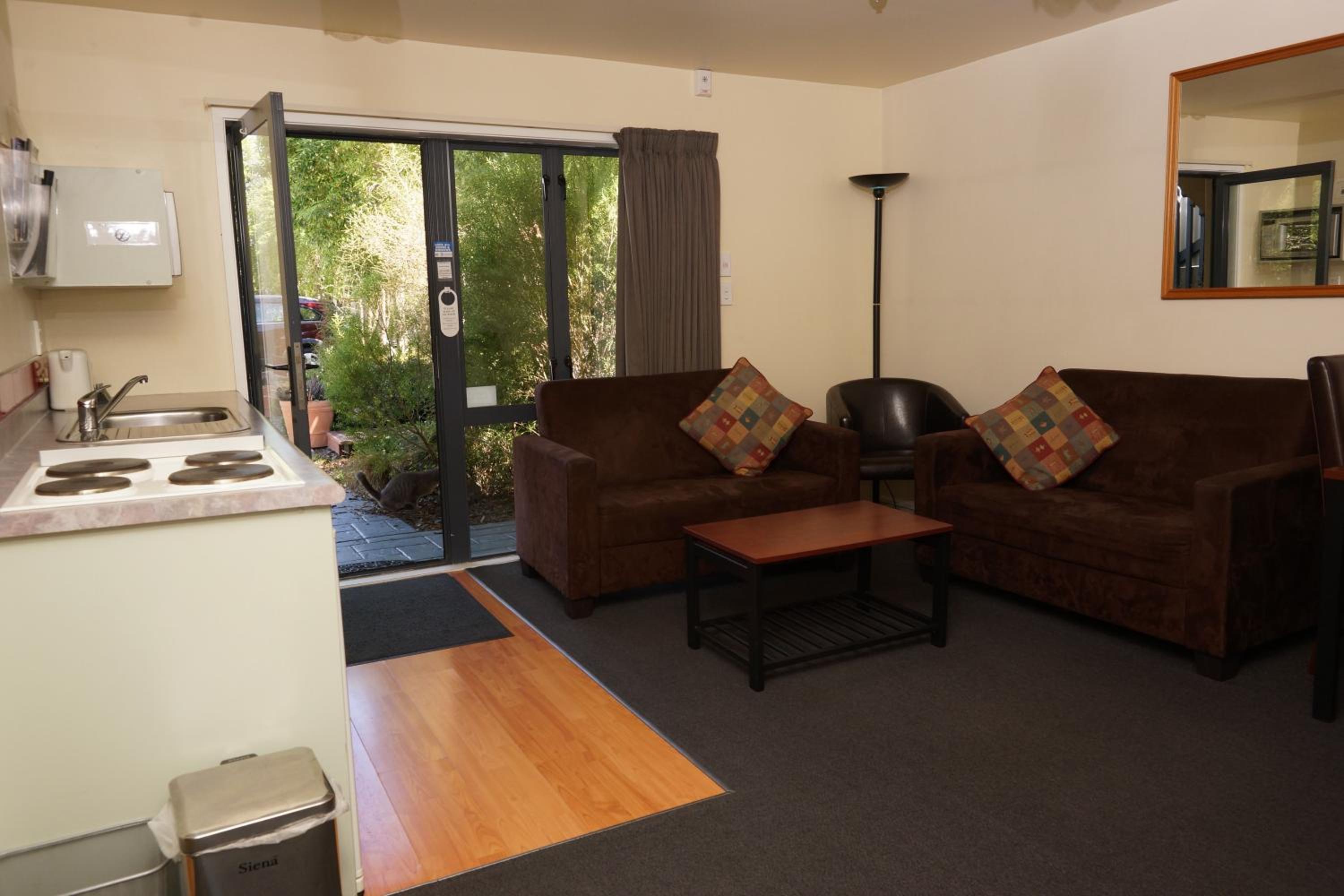 Two-Bedroom Apartment with Spa Bath photo 2