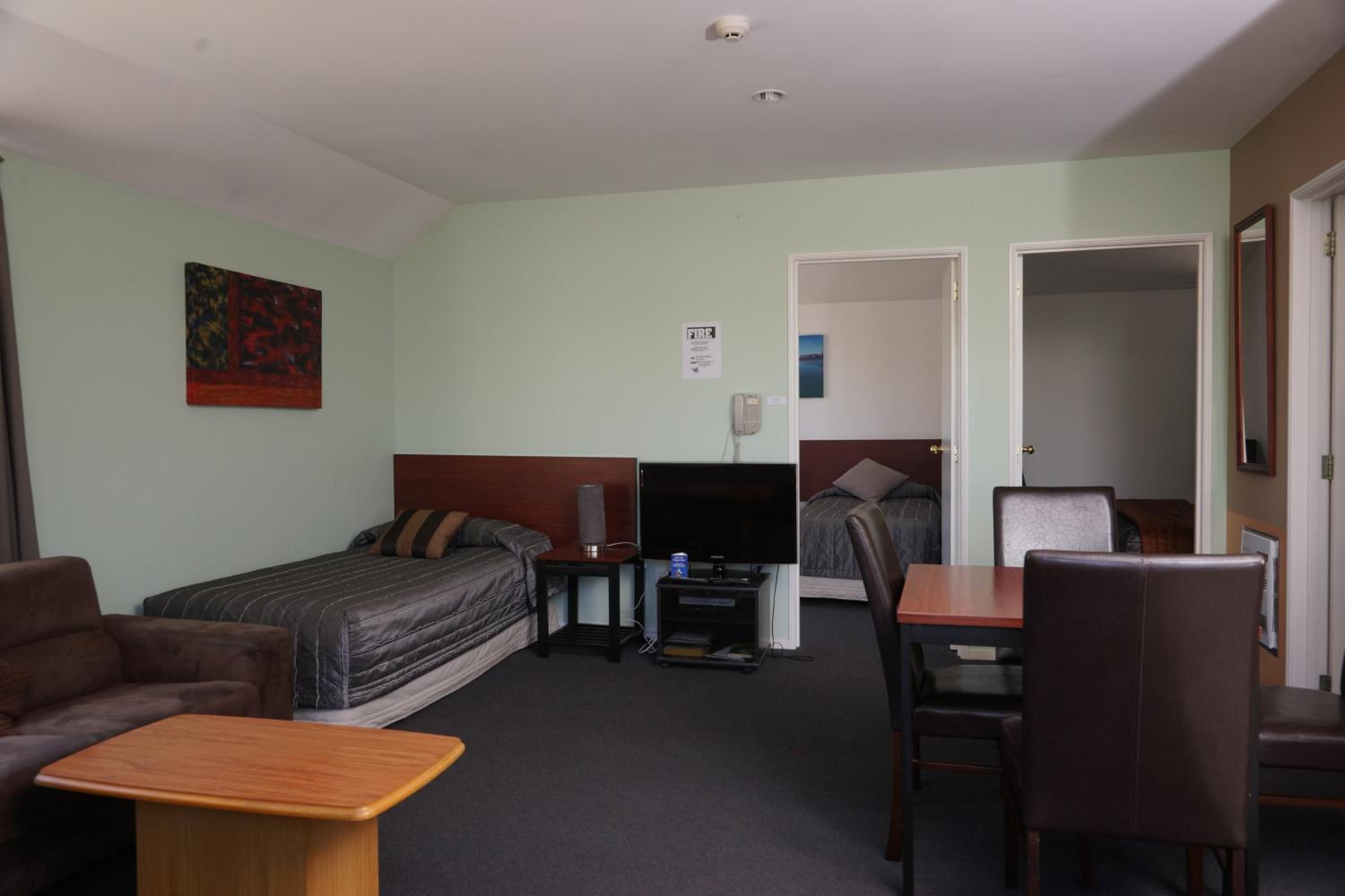 Two-Bedroom Family Apartment - Photo 5