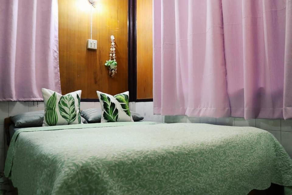 Queen Room - Photo 1