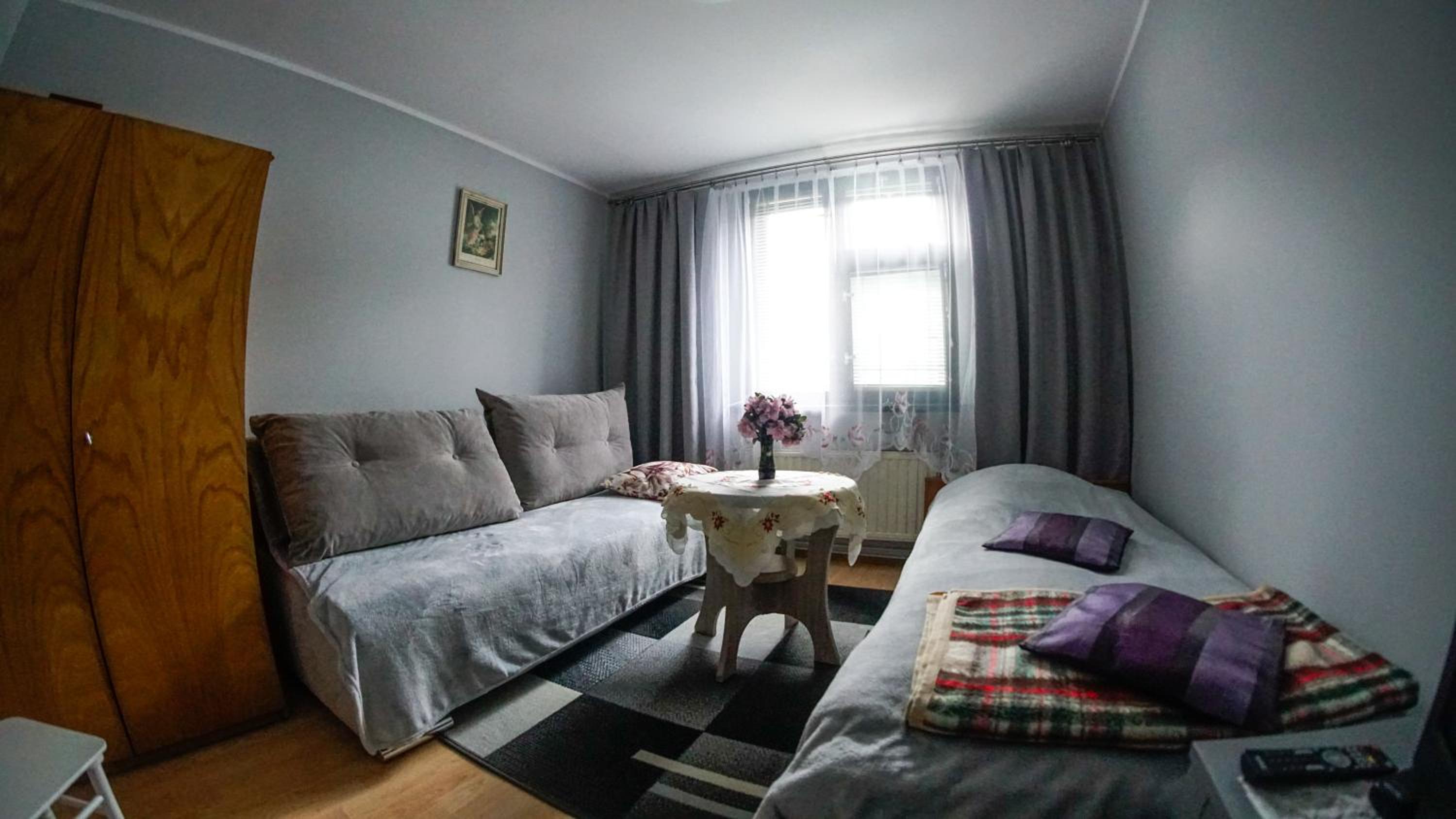 Small Twin Room photo 1