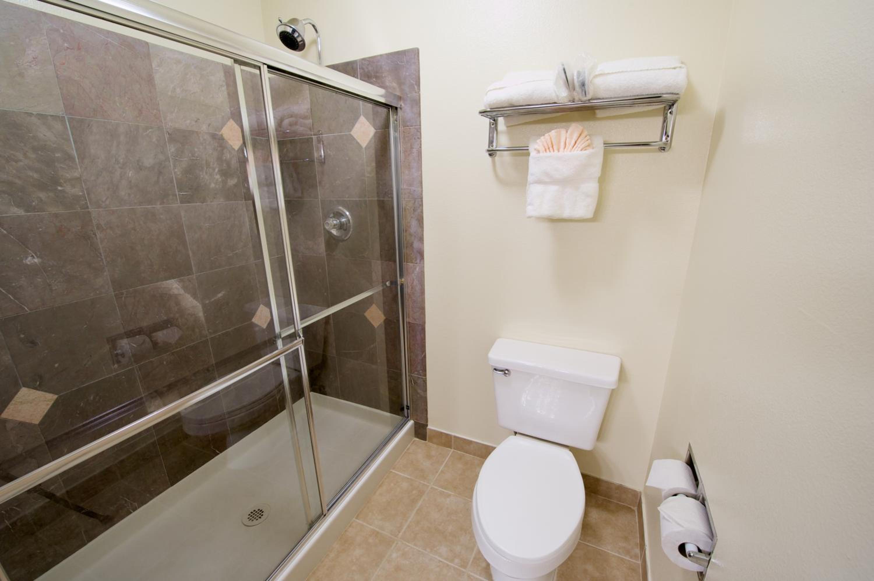 King Suite with Two King Beds - Photo 8