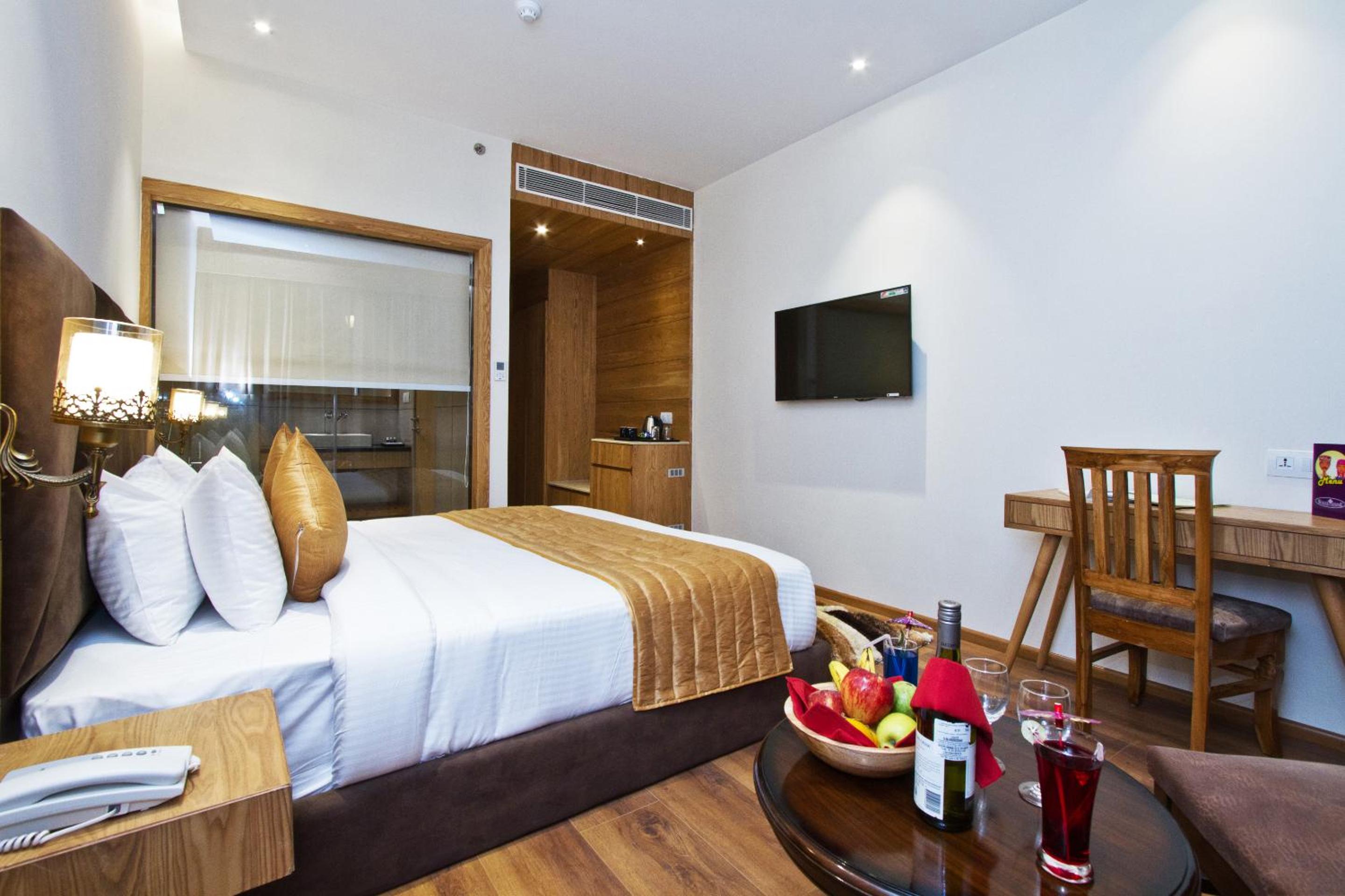 Deluxe Room - Photo 1