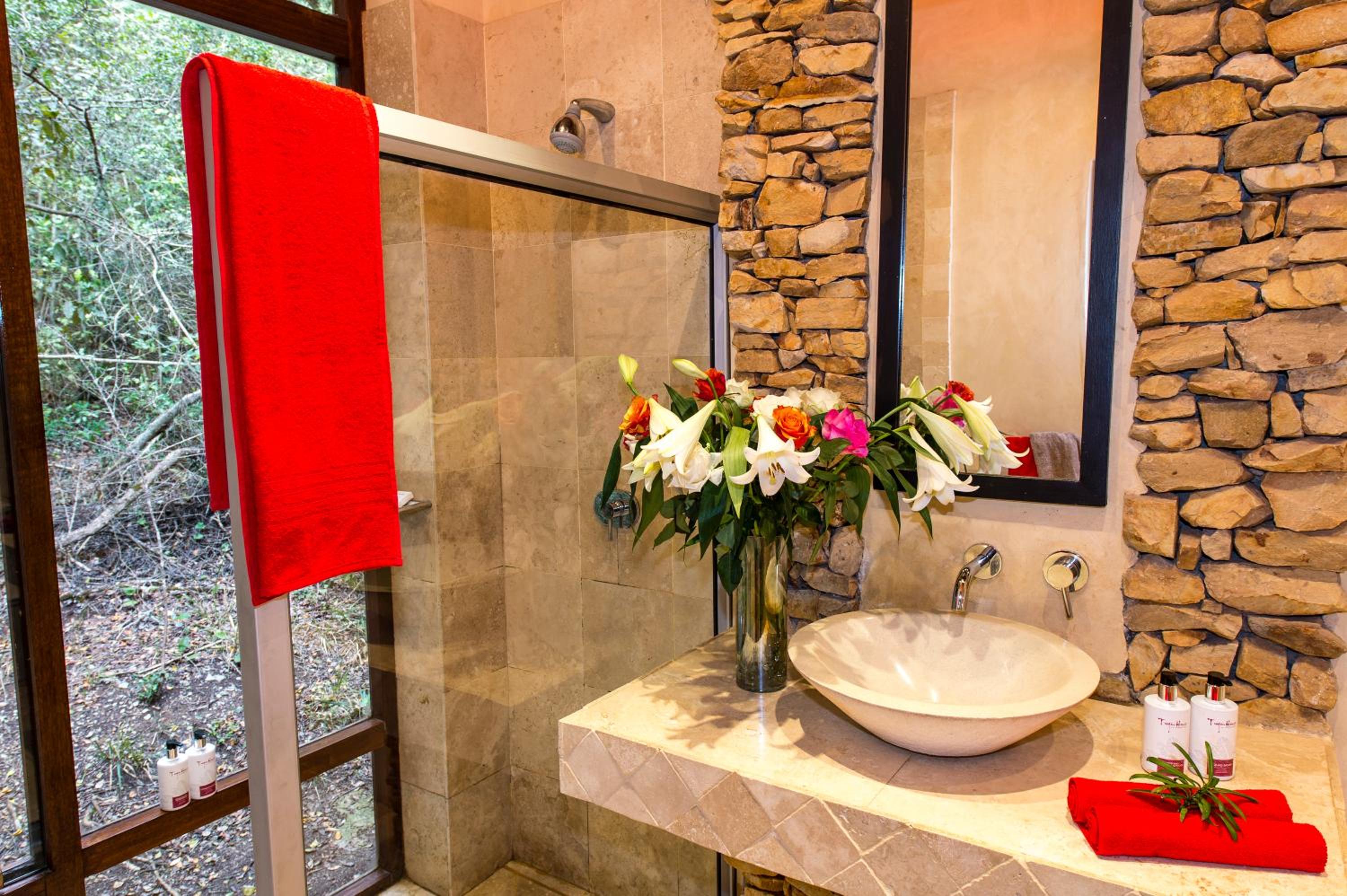 Standard Double or Twin Room - Photo 6