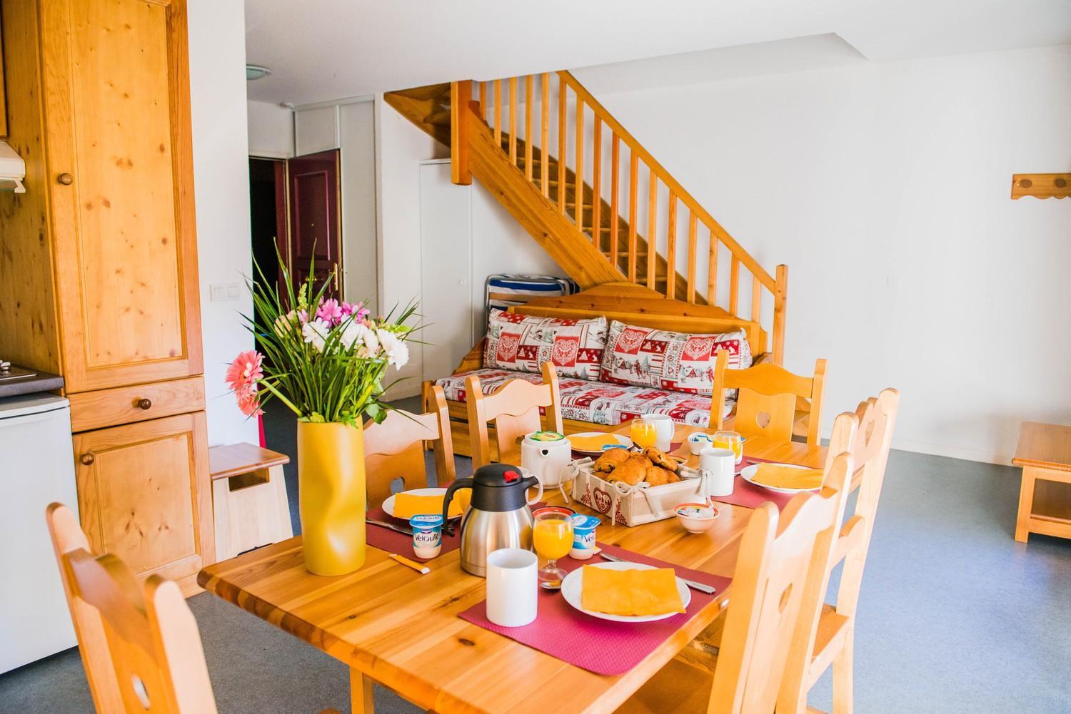 Duplex Apartment with Balcony - Photo 13