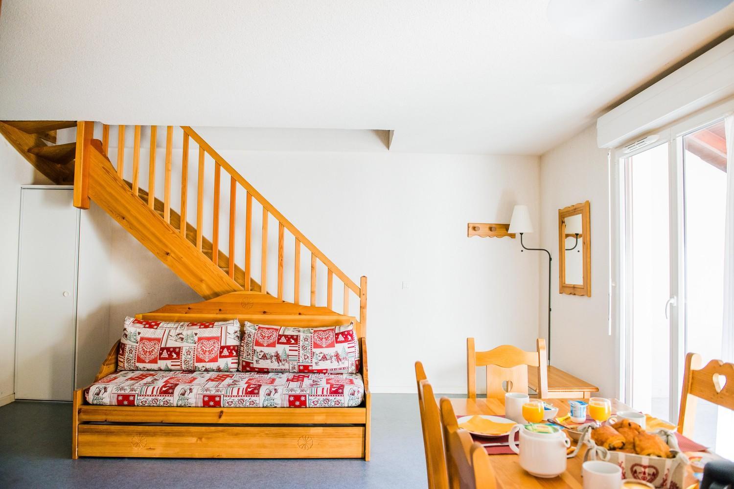 Duplex Apartment with Balcony - Photo 11