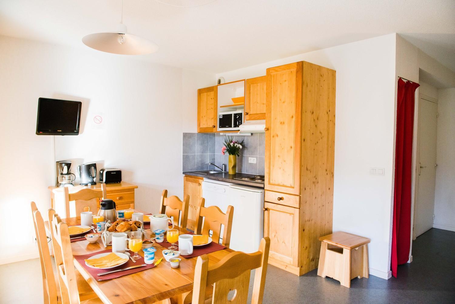 Duplex Apartment with Balcony - Photo 17