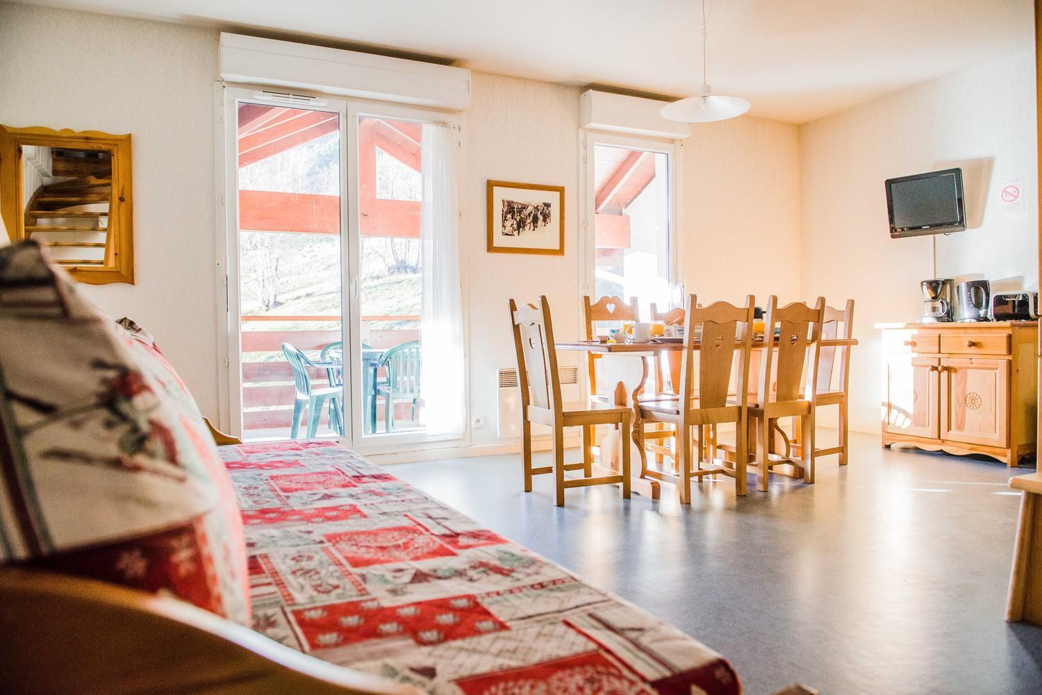 Duplex Apartment with Balcony - Photo 18