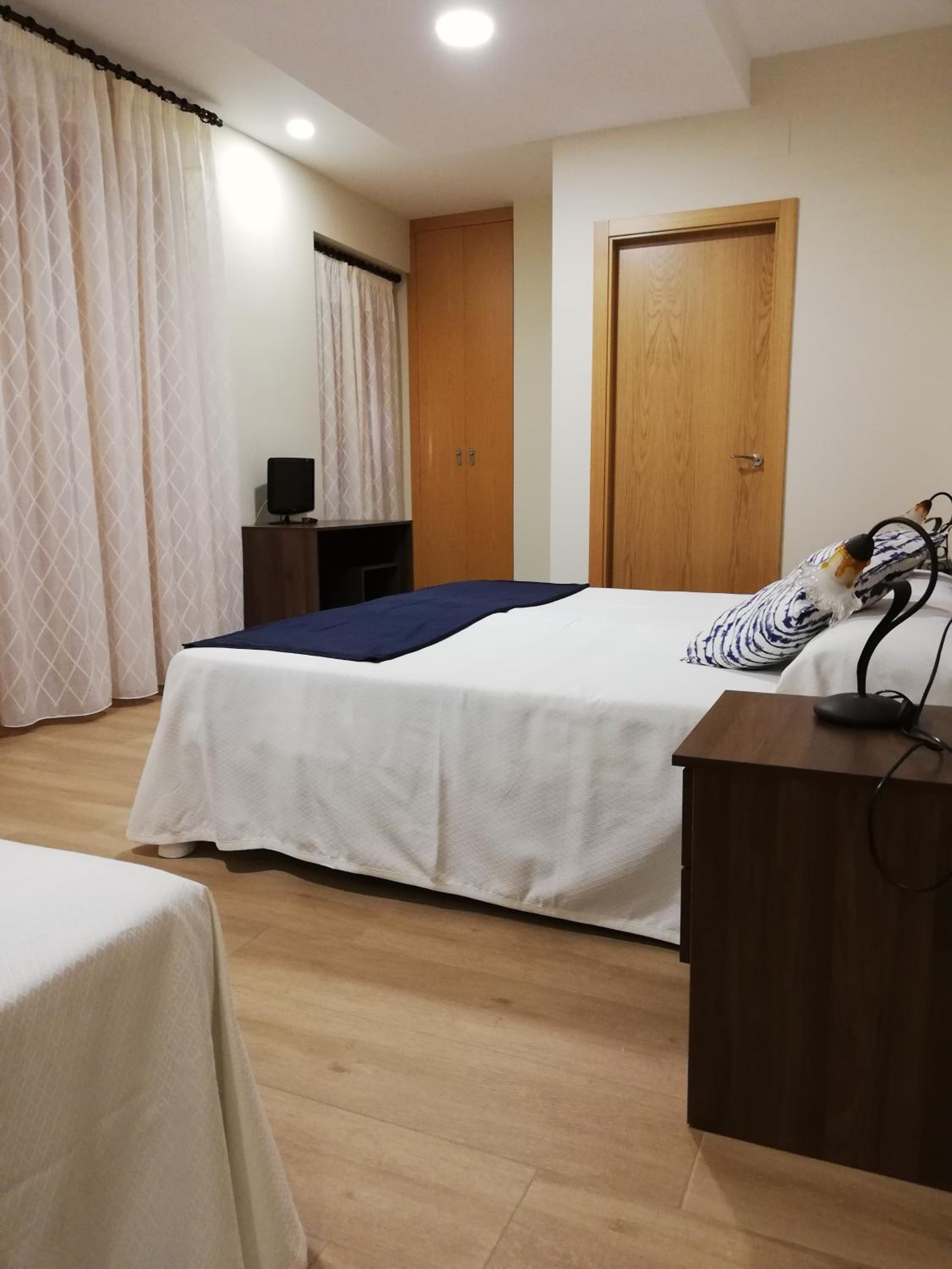 Triple Room - Photo 7