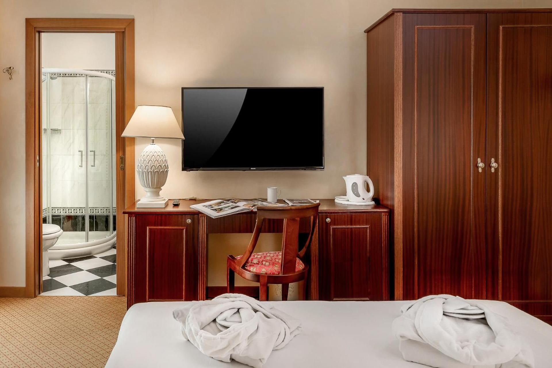 Premium Double or Twin Room with Spa Access  - Photo 12