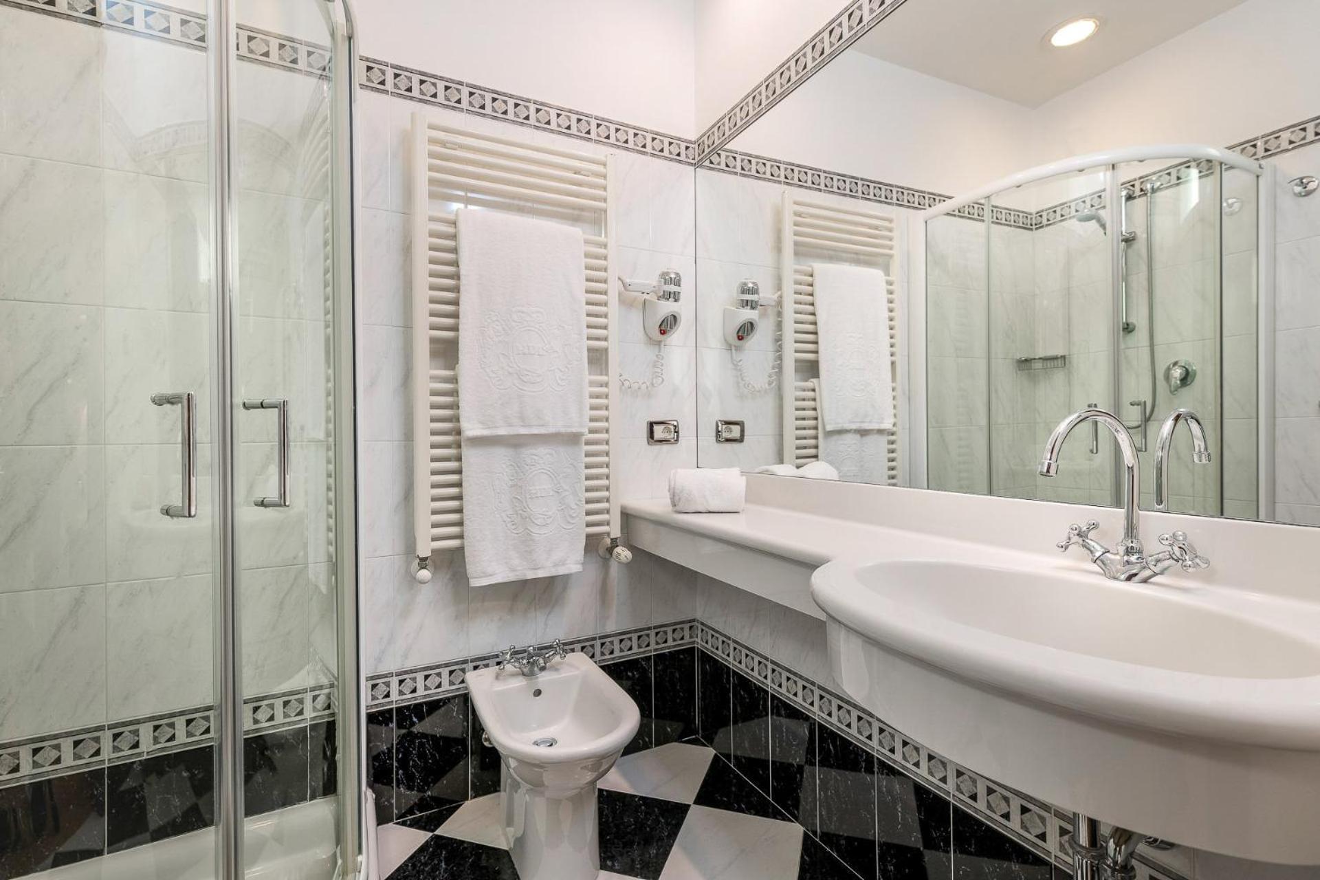 Comfort Double or Twin Room - Photo 9