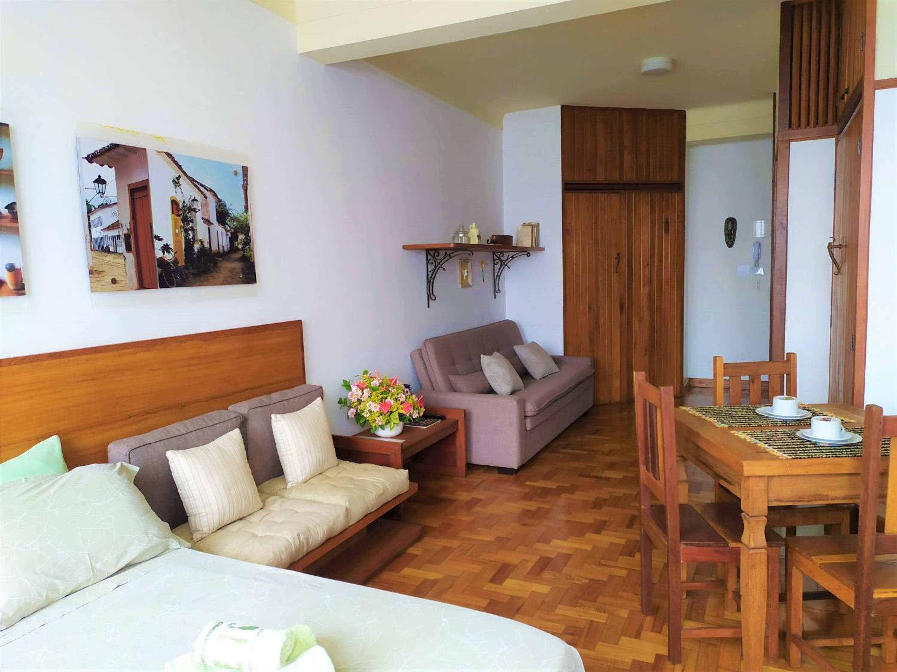 Studio Apartment