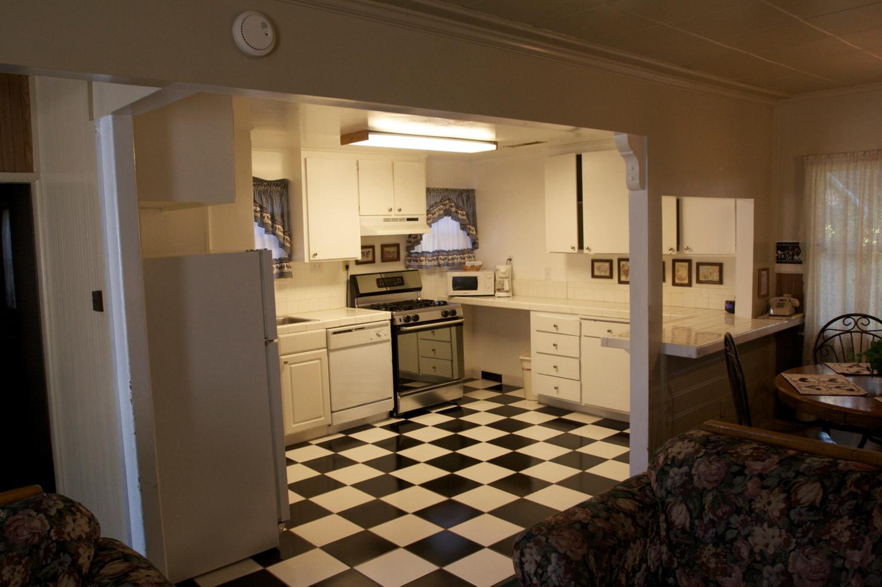 Family Cottage - Photo 5