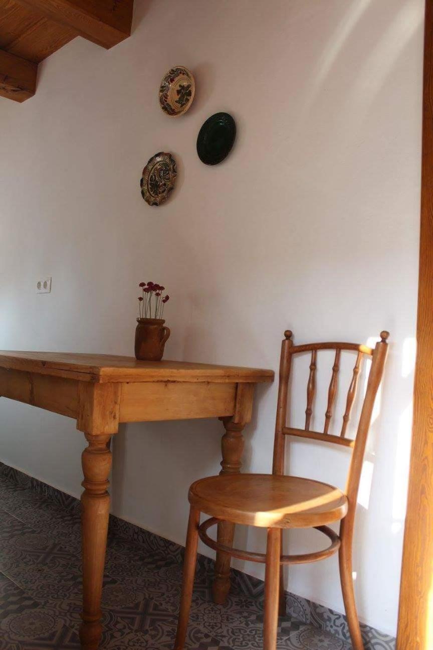 Two-Bedroom Suite - Photo 4