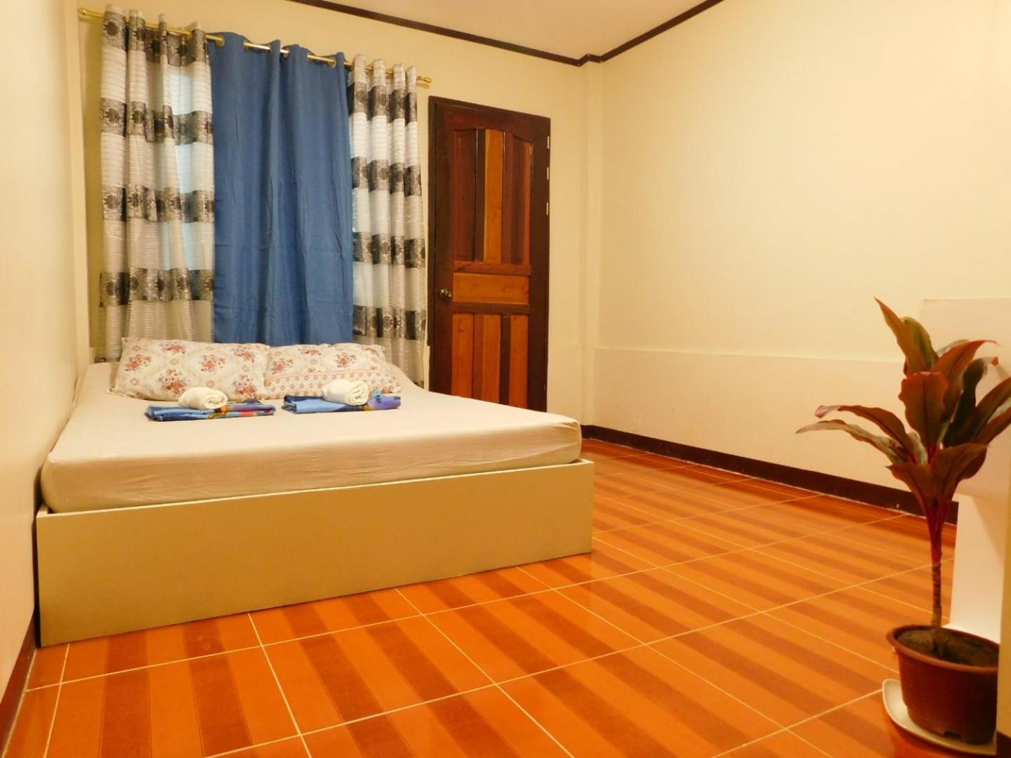 Double Room with Private Bathroom - Photo 1