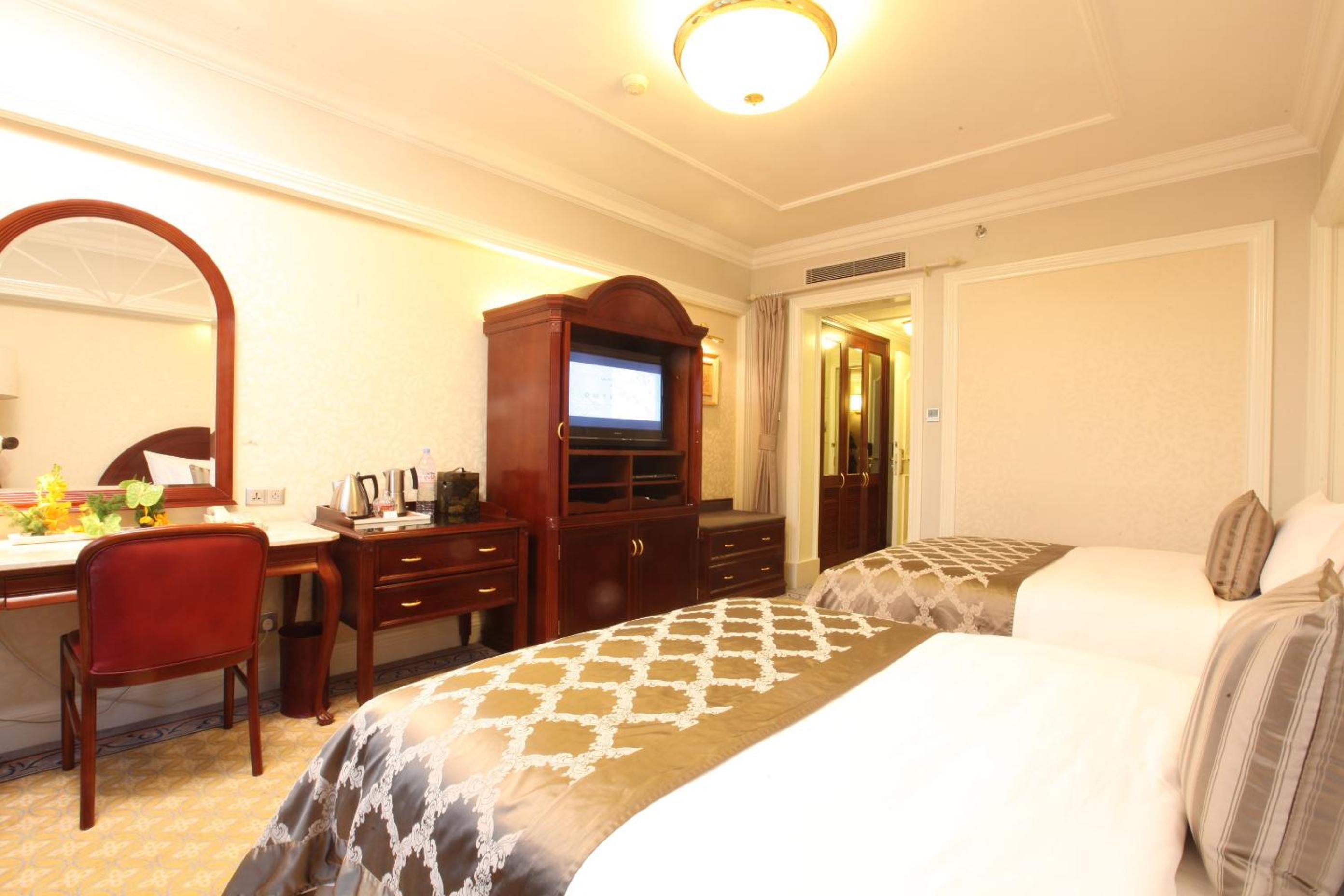 Business Twin Room City View photo 2