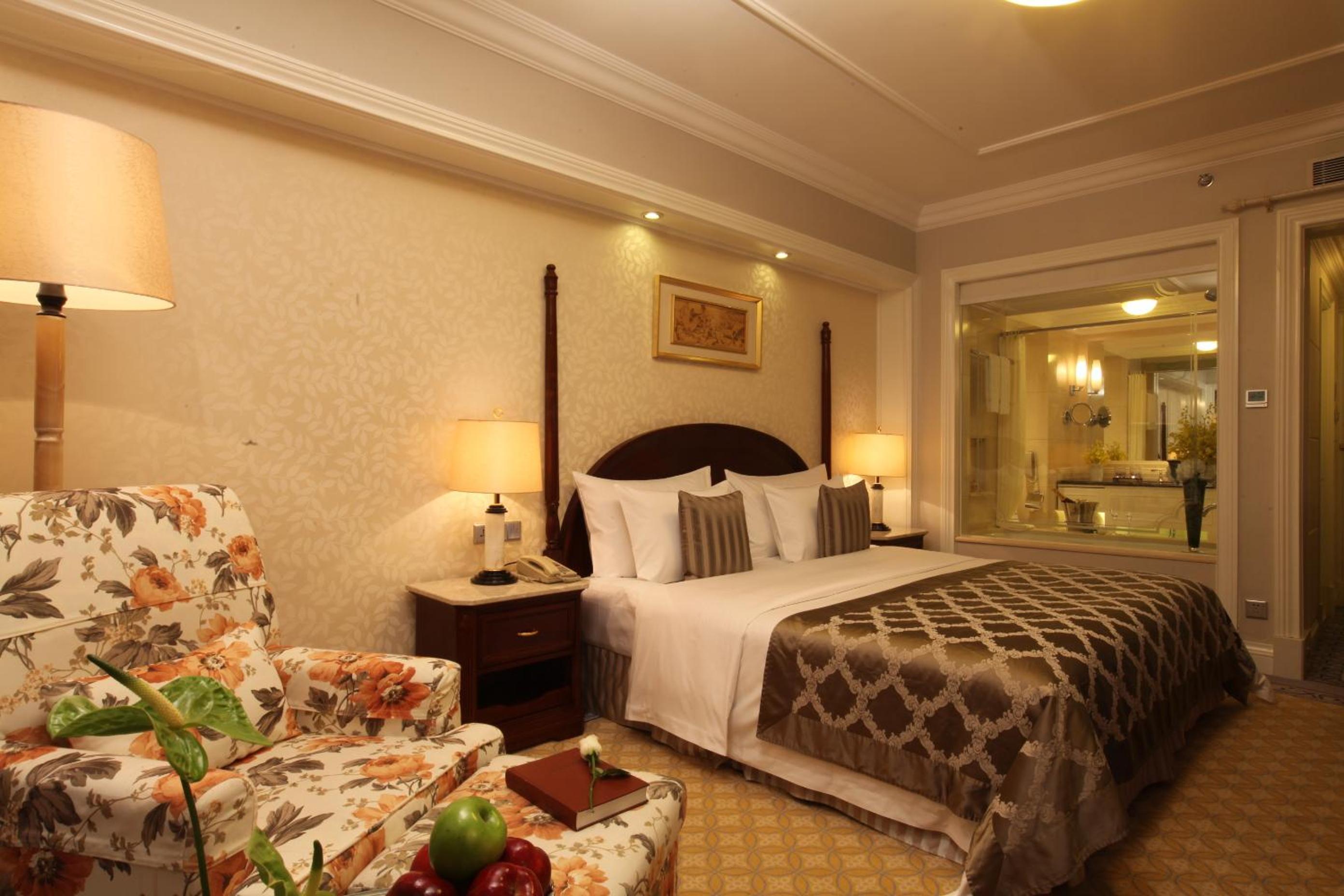 Executive King Room City View photo 2