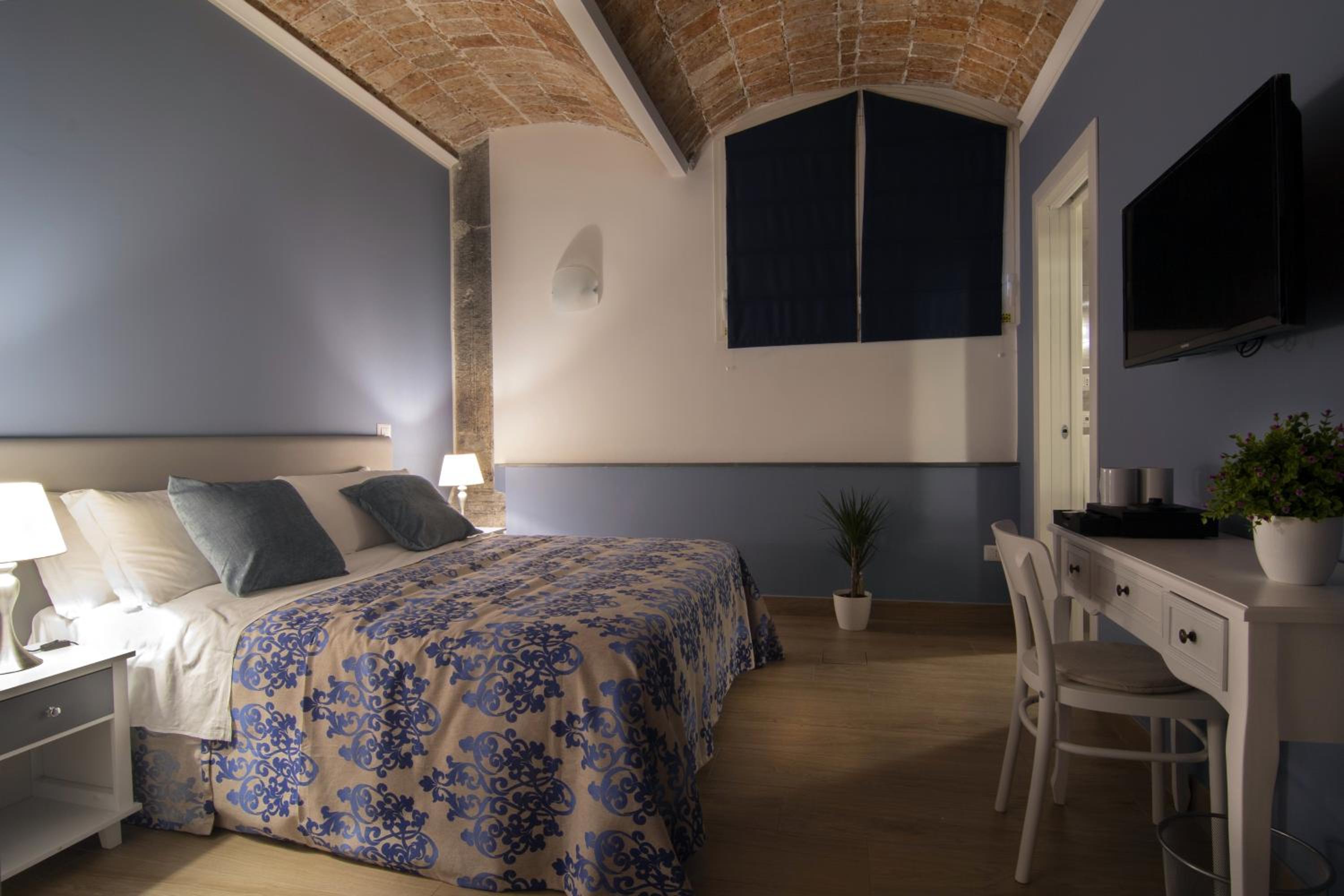 Double or Twin Room with Private Bathroom