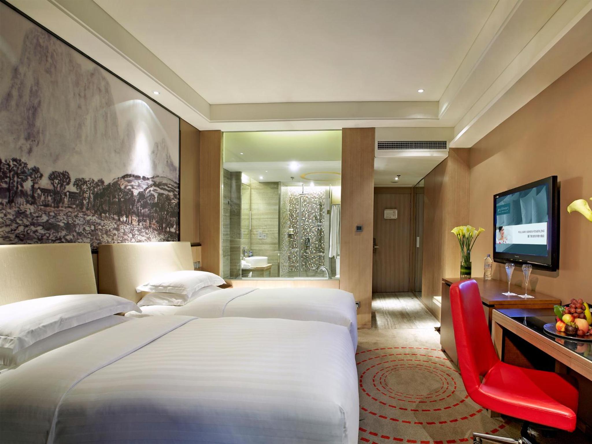 Deluxe Twin Room with Park View - Photo 4