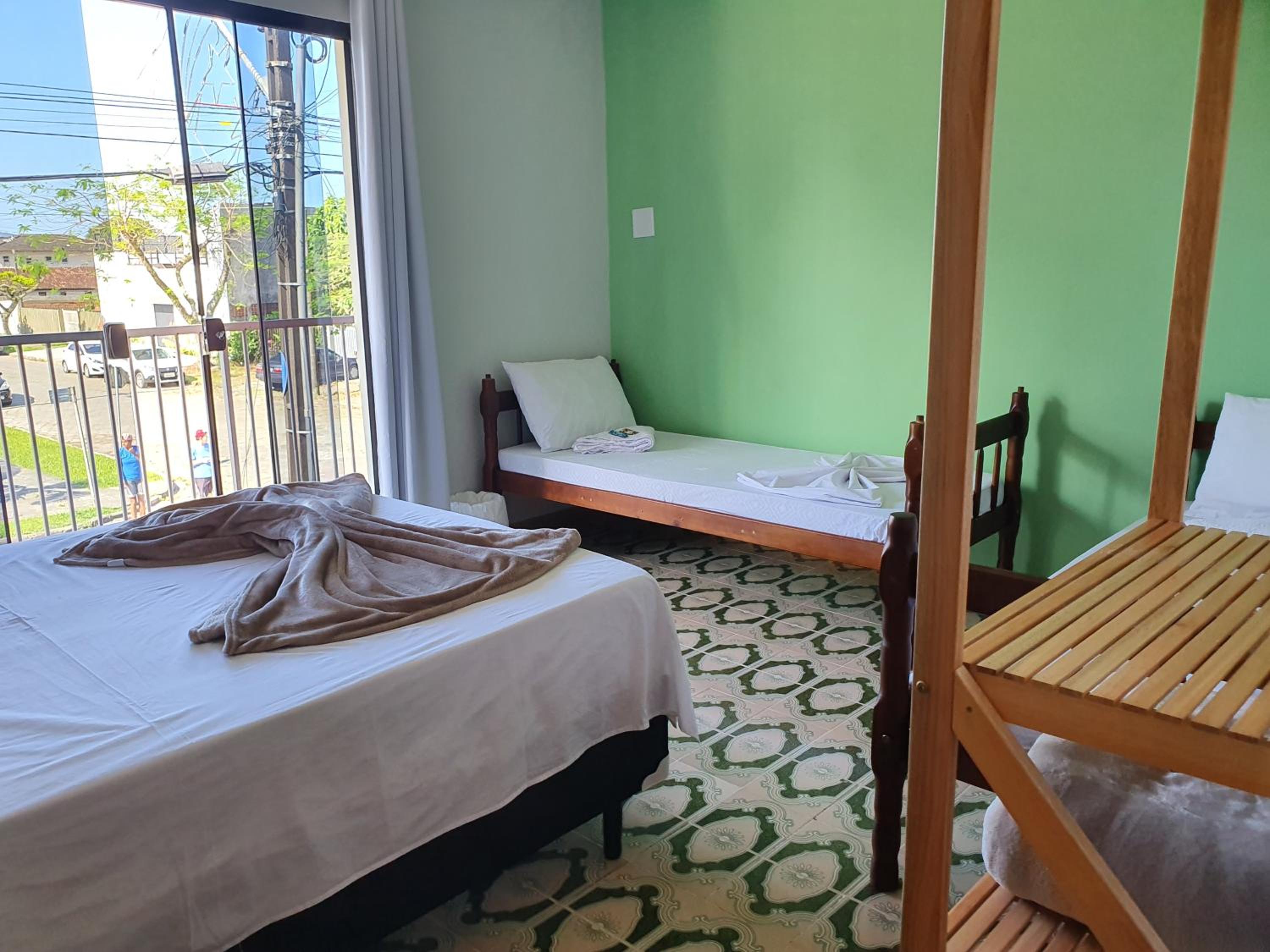 Quadruple Room with Bathroom photo 2