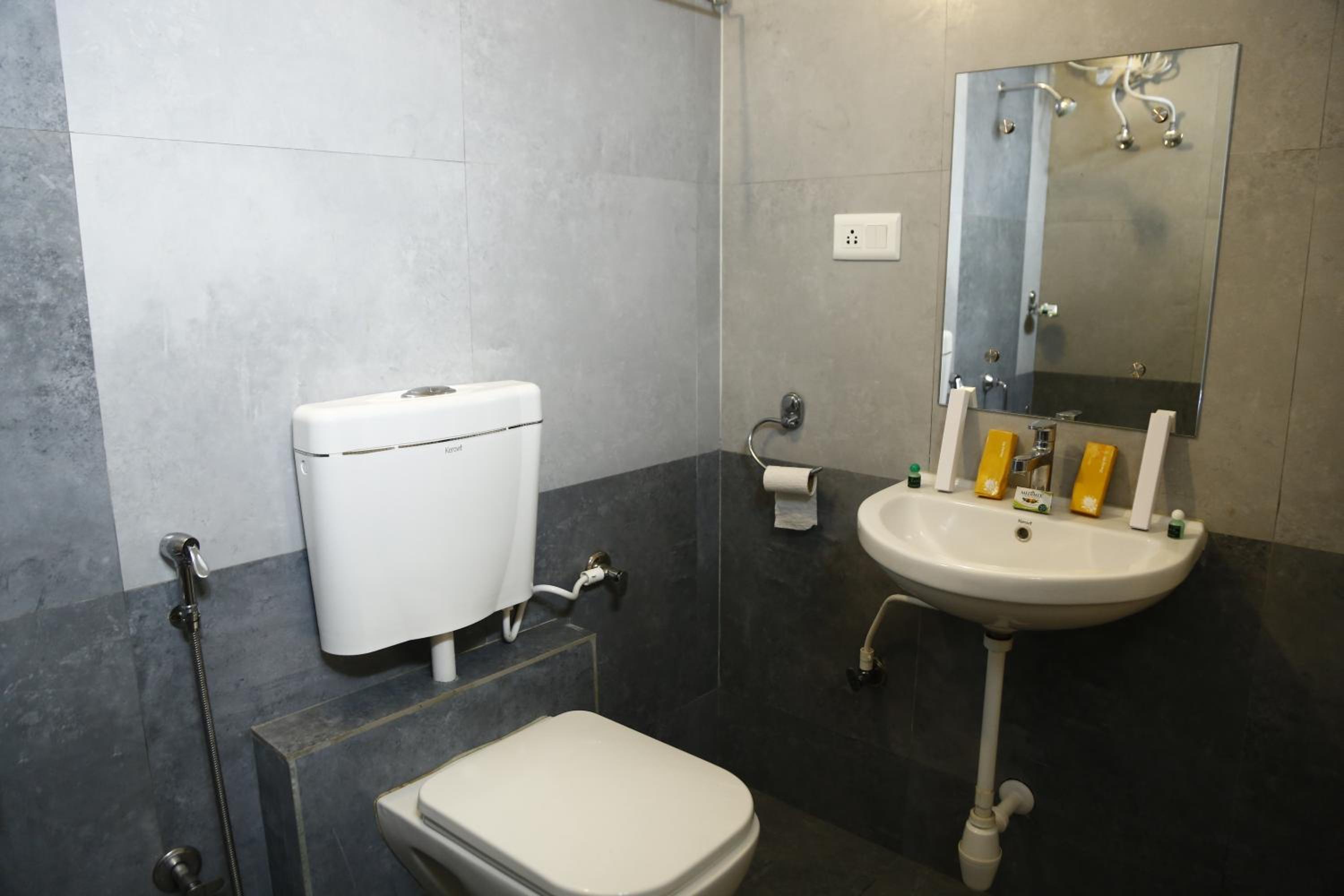 Two-Bedroom Family Apartment - Photo 6