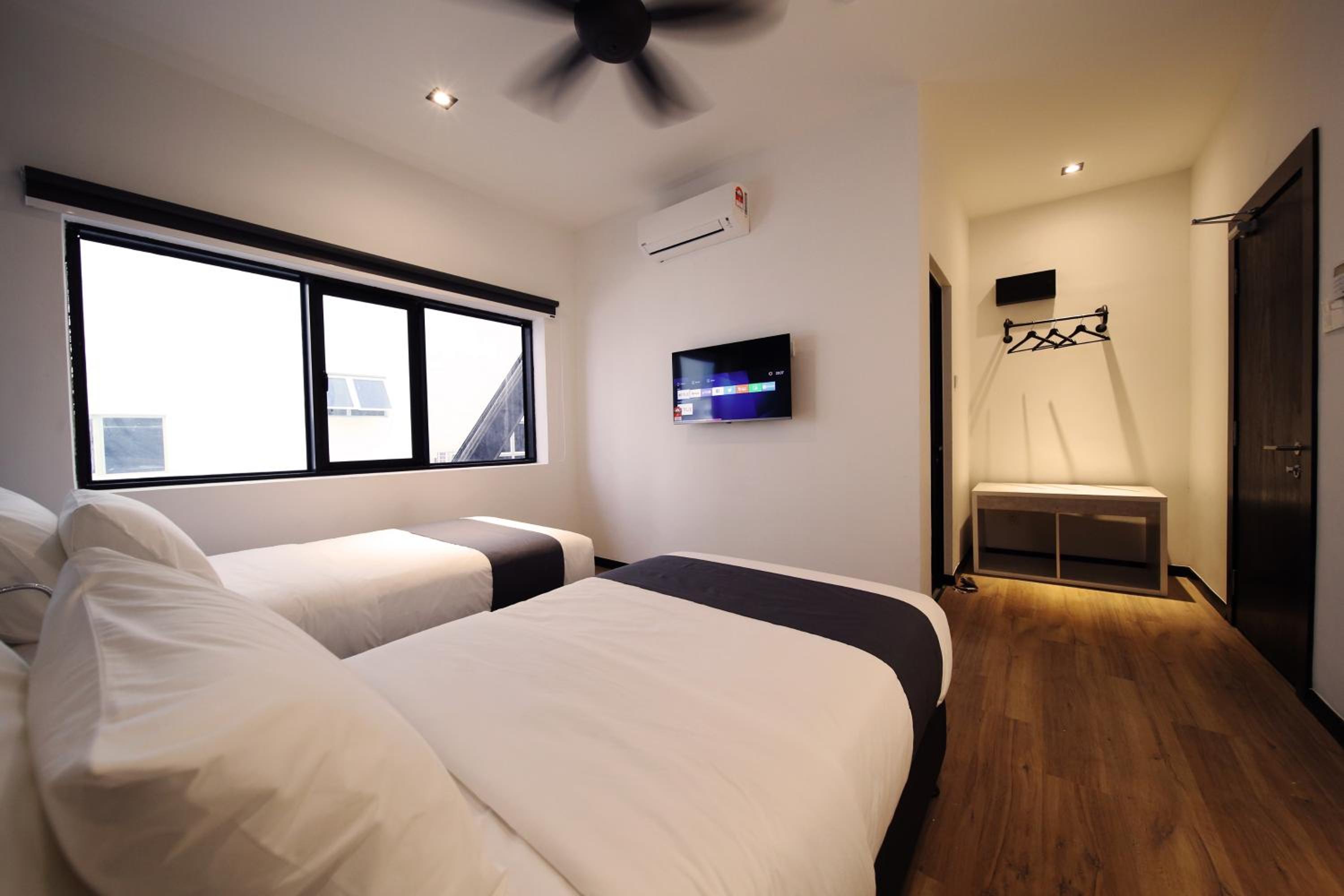 Superior Twin Room - Photo 2