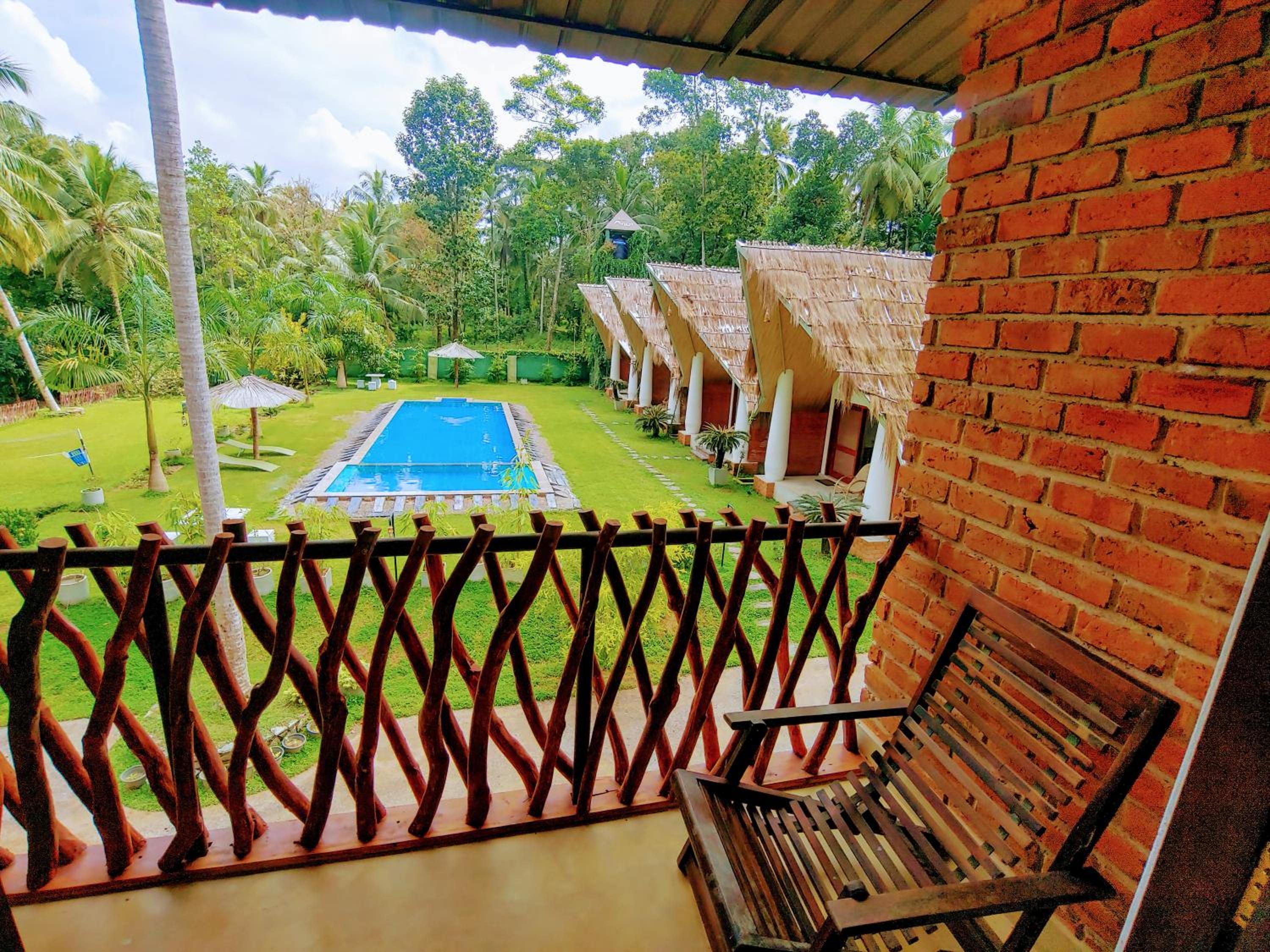 Double or Twin Room with Pool View photo 3