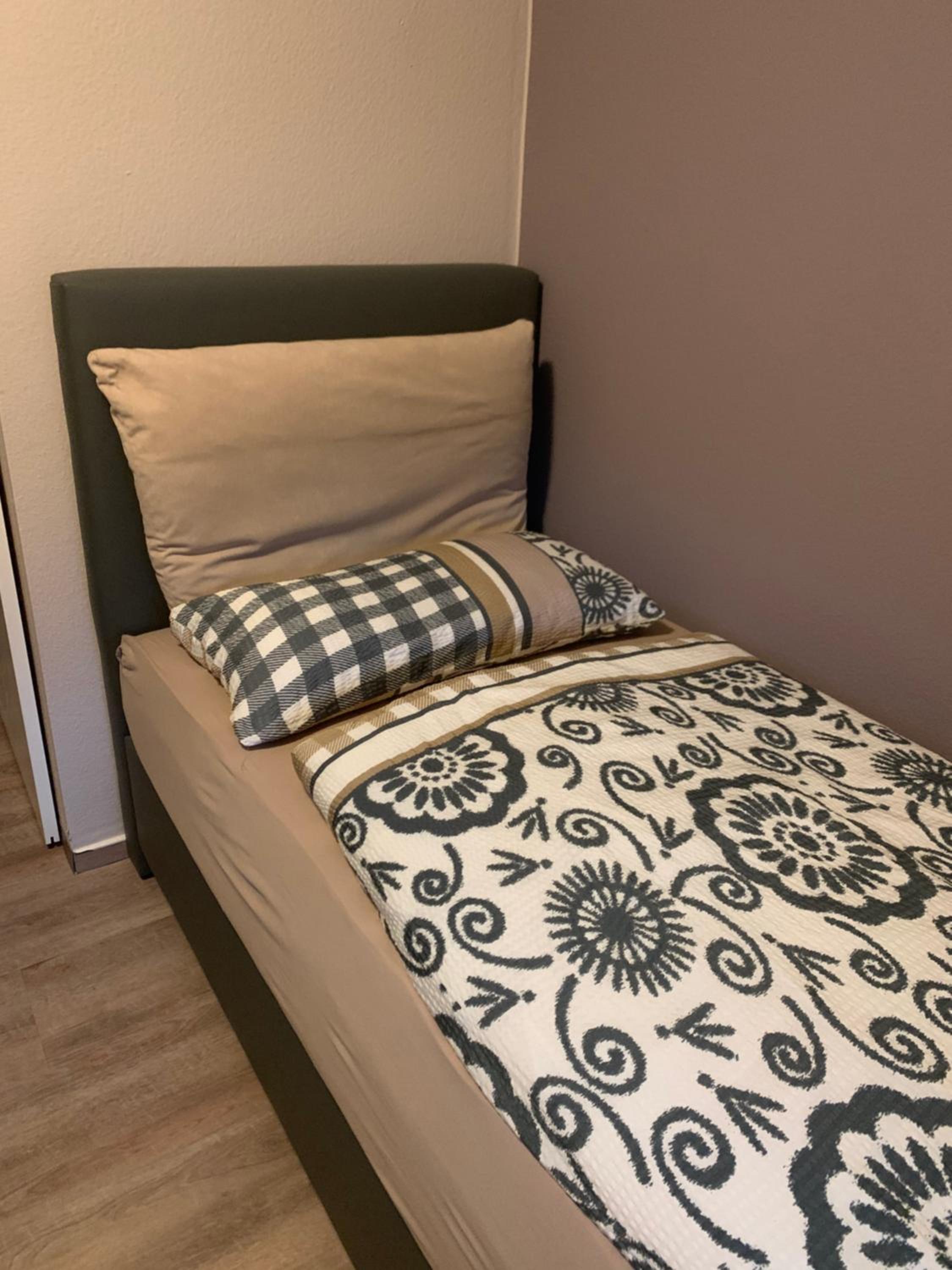 Standard Single Room with Shower photo 1