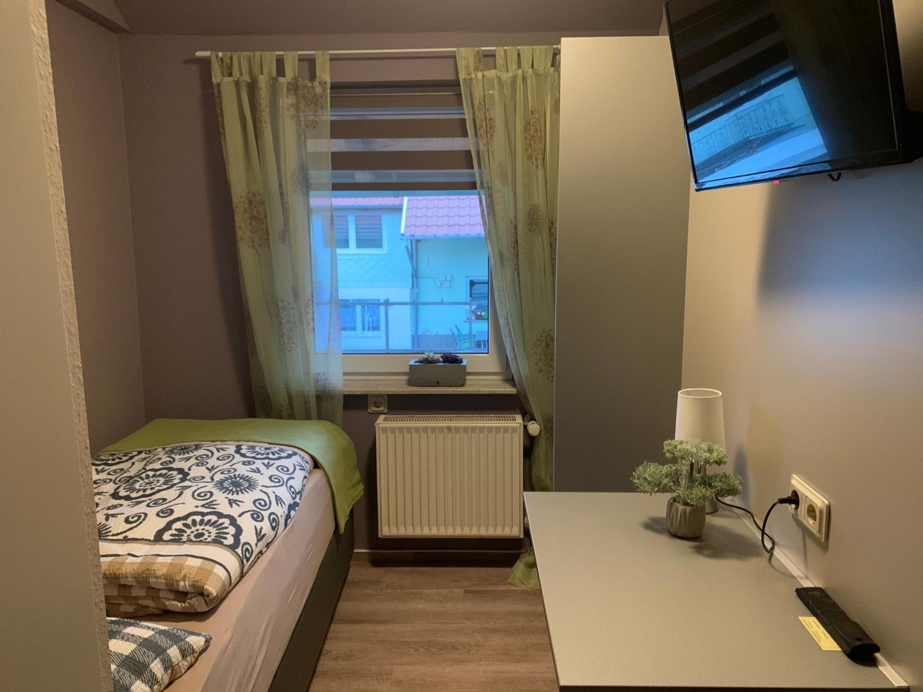Standard Single Room with Shower photo 2