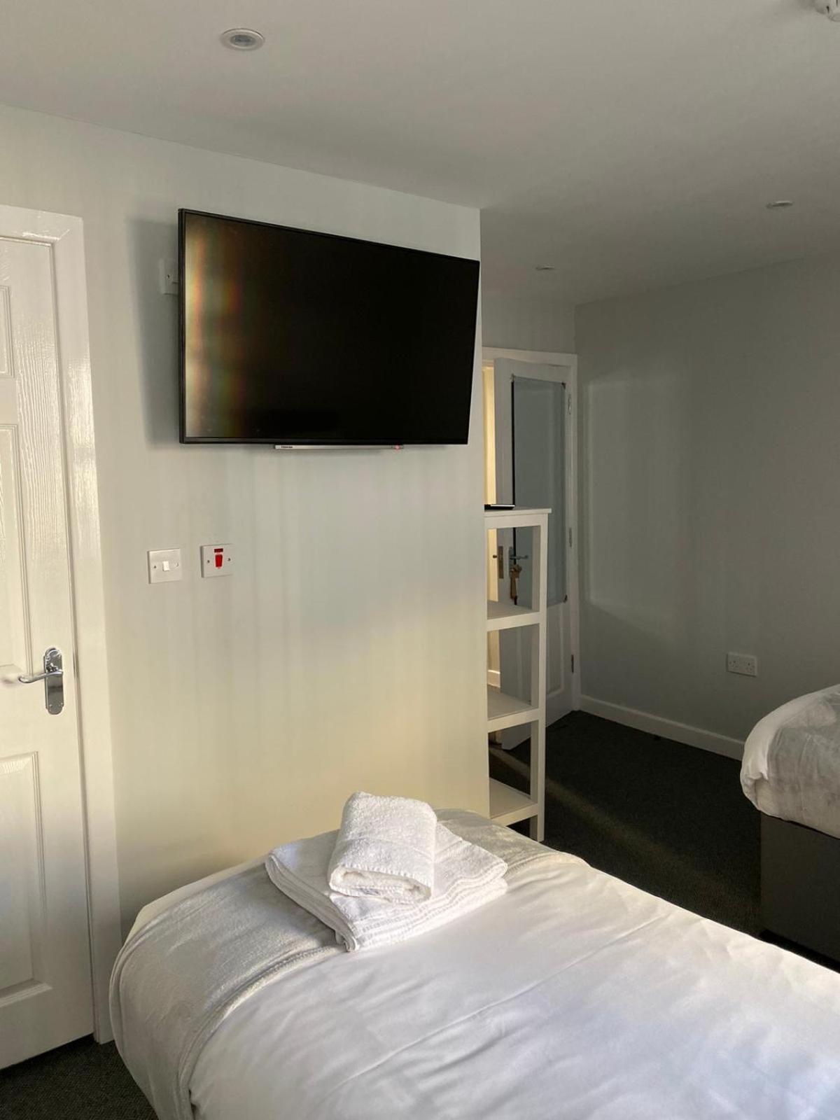 Double or Twin Room - Photo 3